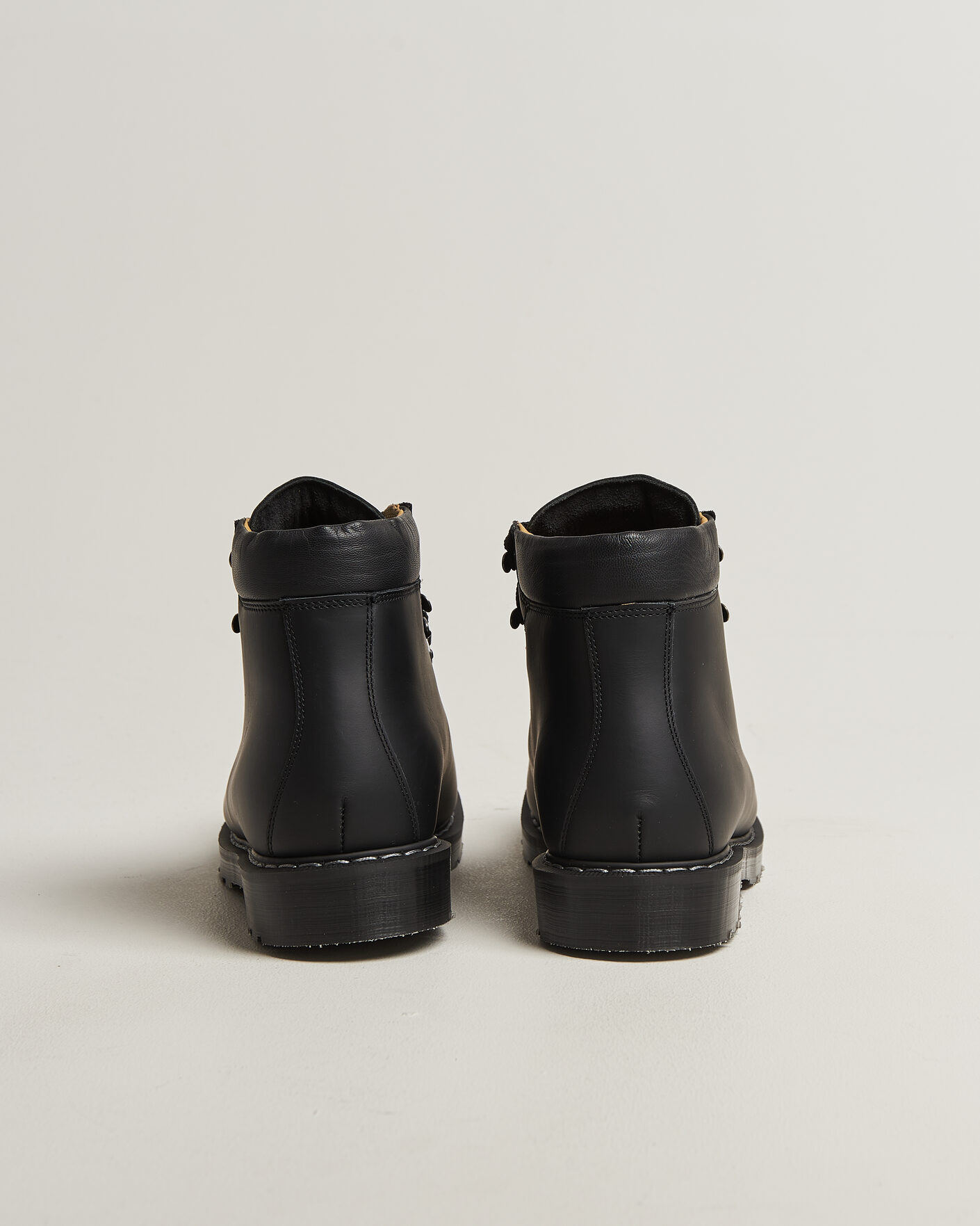 Heren | Laarzen | Solovair | Urban Hiker Boot Black Waxy