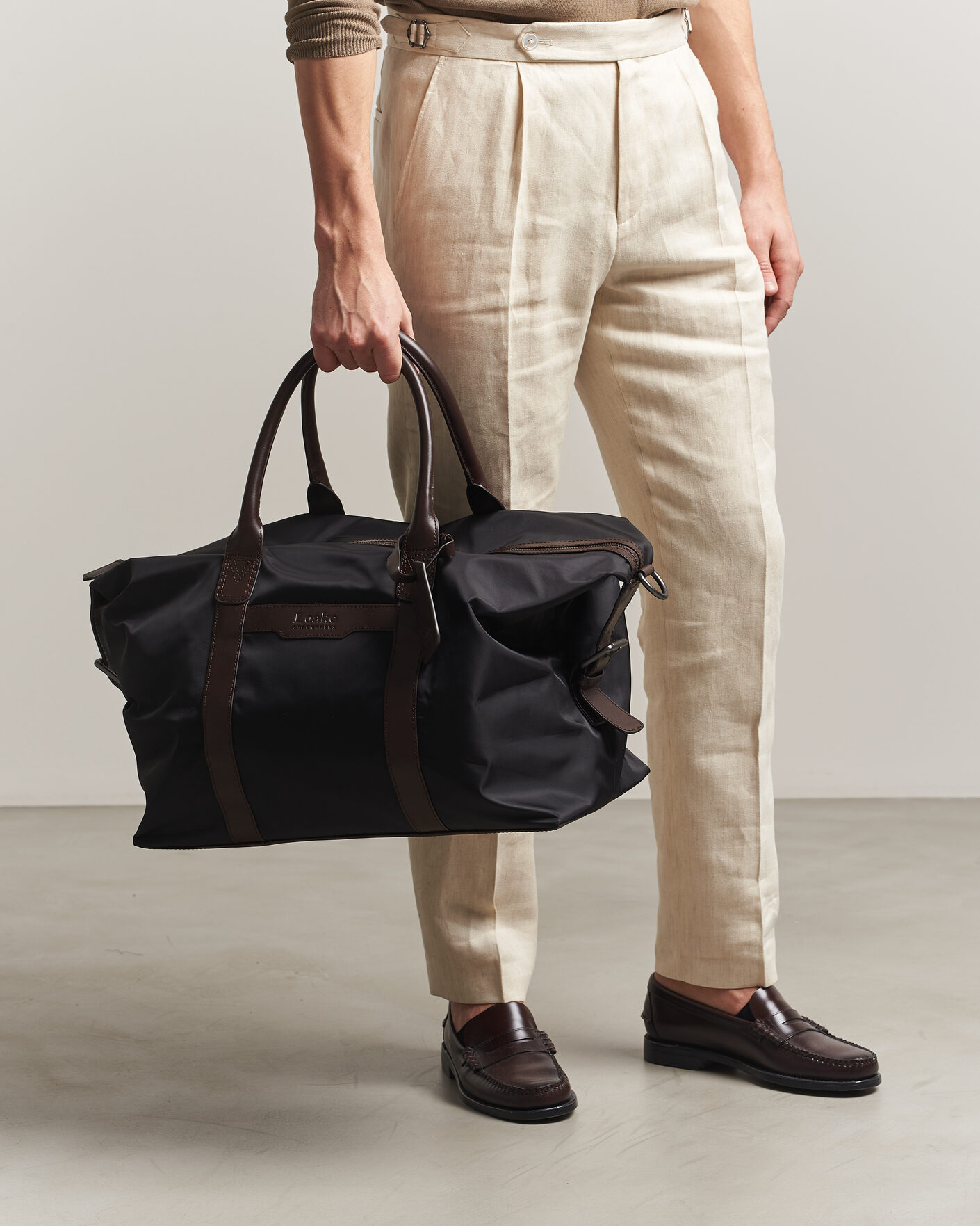 Heren | Tassen | Loake Shoemakers | Gower Nylon/Leather Holdall Black