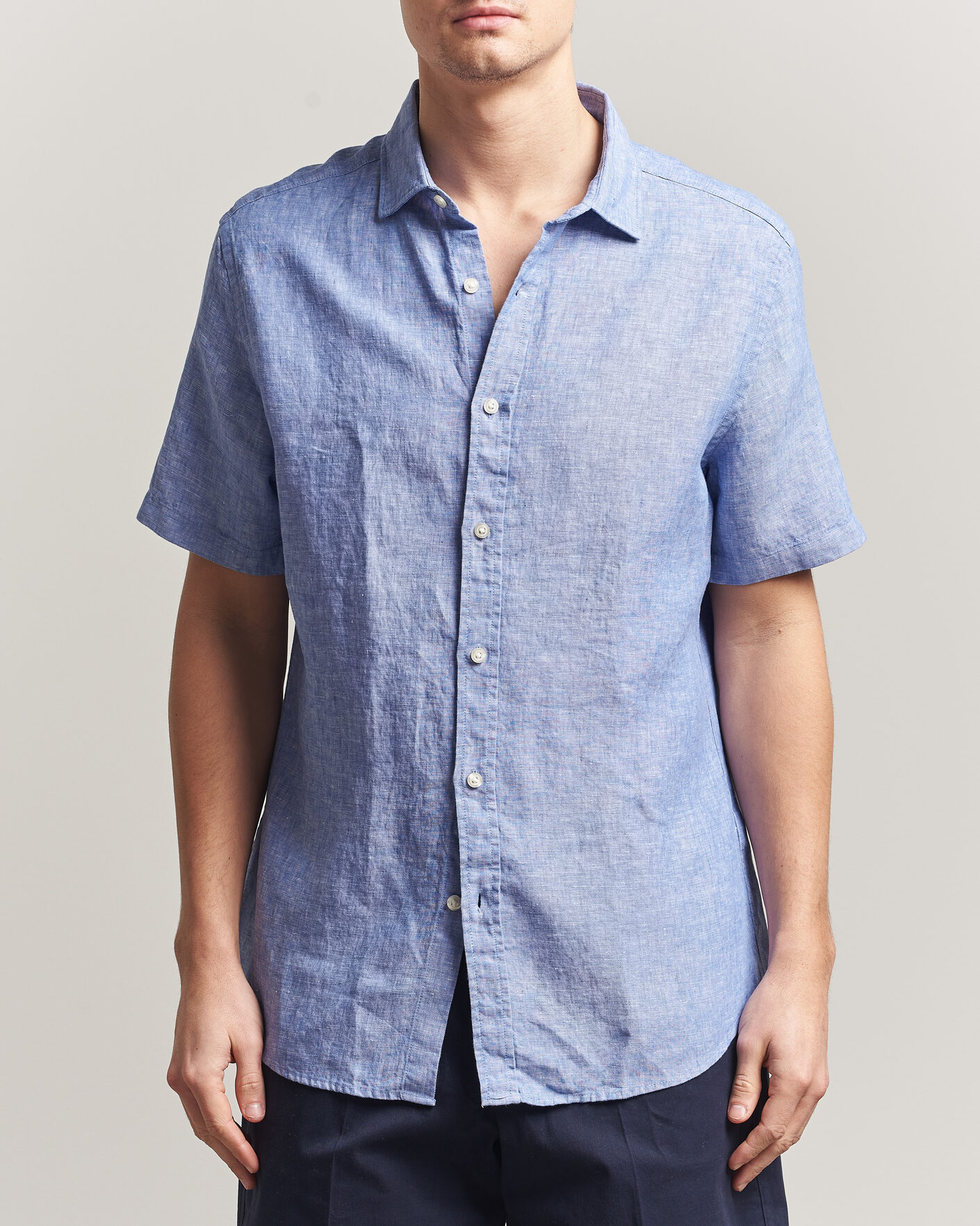 Heren | Overhemden | Charles Tyrwhitt | Pure Linen Short Sleeve Slim Fit Shirt Cornflower Blue