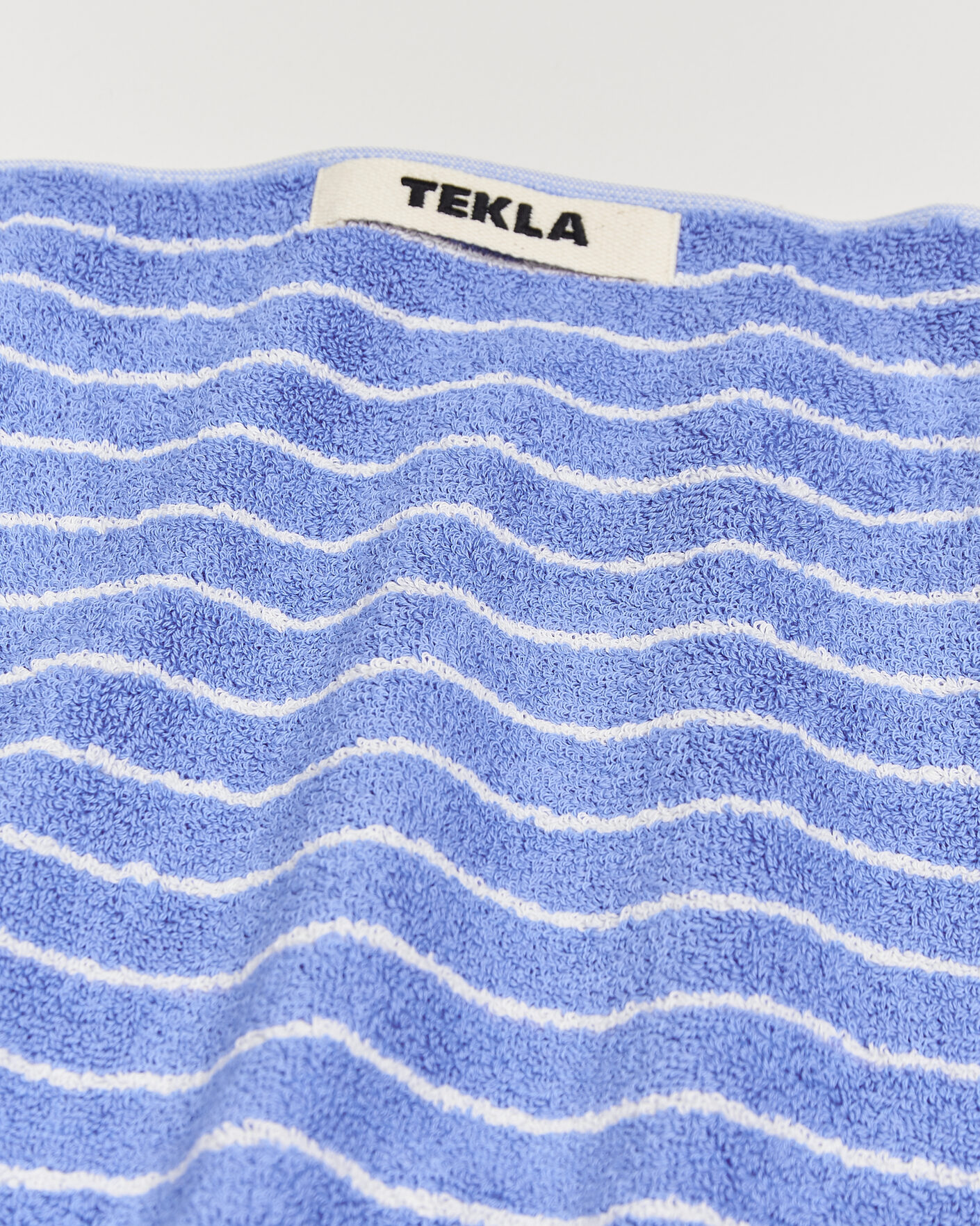 Heren | Stoffen | Tekla | Organic Terry Hand Towel Clear Blue Stripes