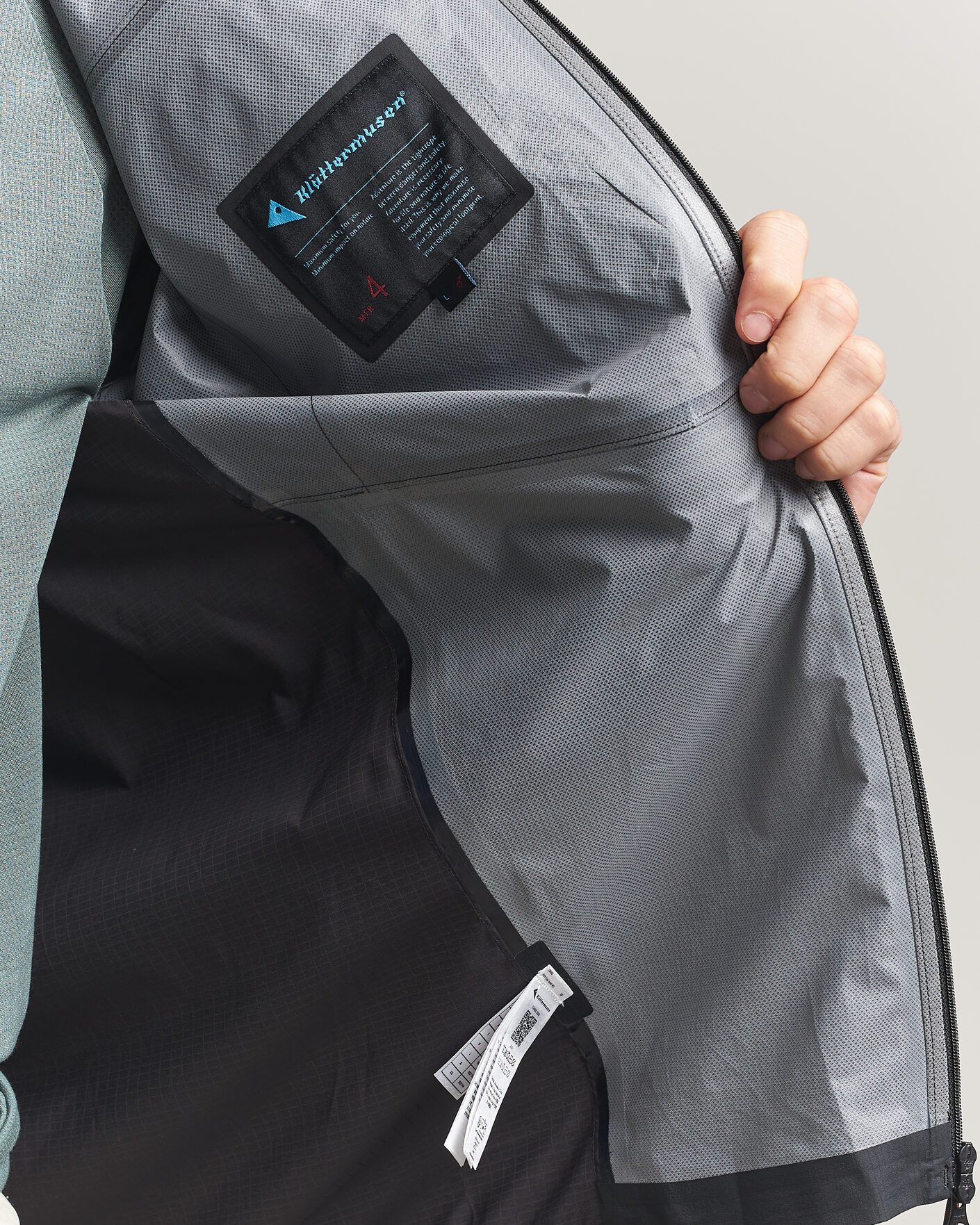 Heren | Jassen | Klättermusen | Vidre Hood Jacket Black