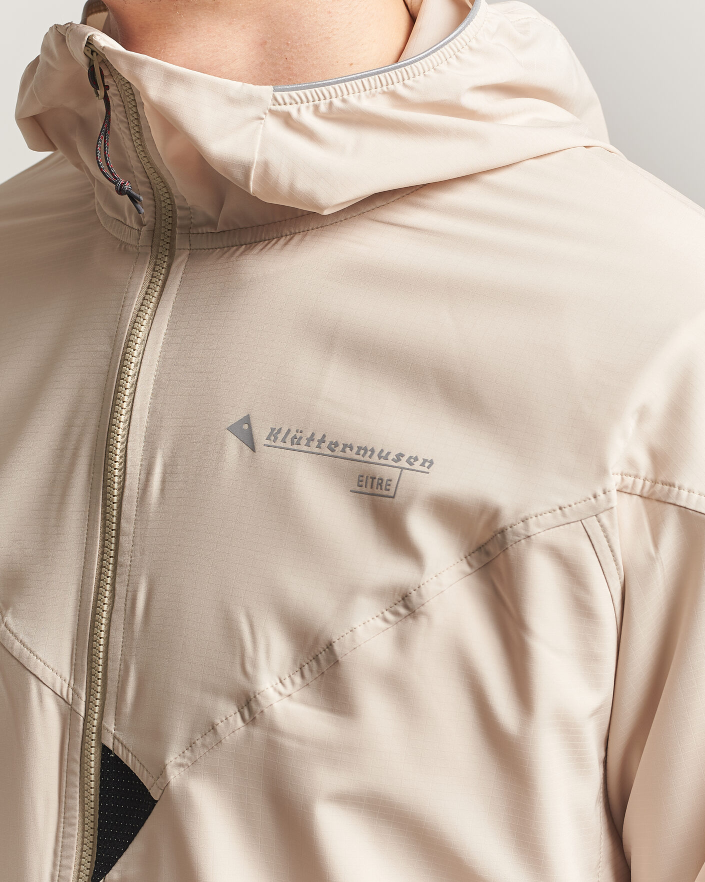 Heren | Jassen | Klättermusen | Eitre Zip Hood Windbreaker Jacket Clay