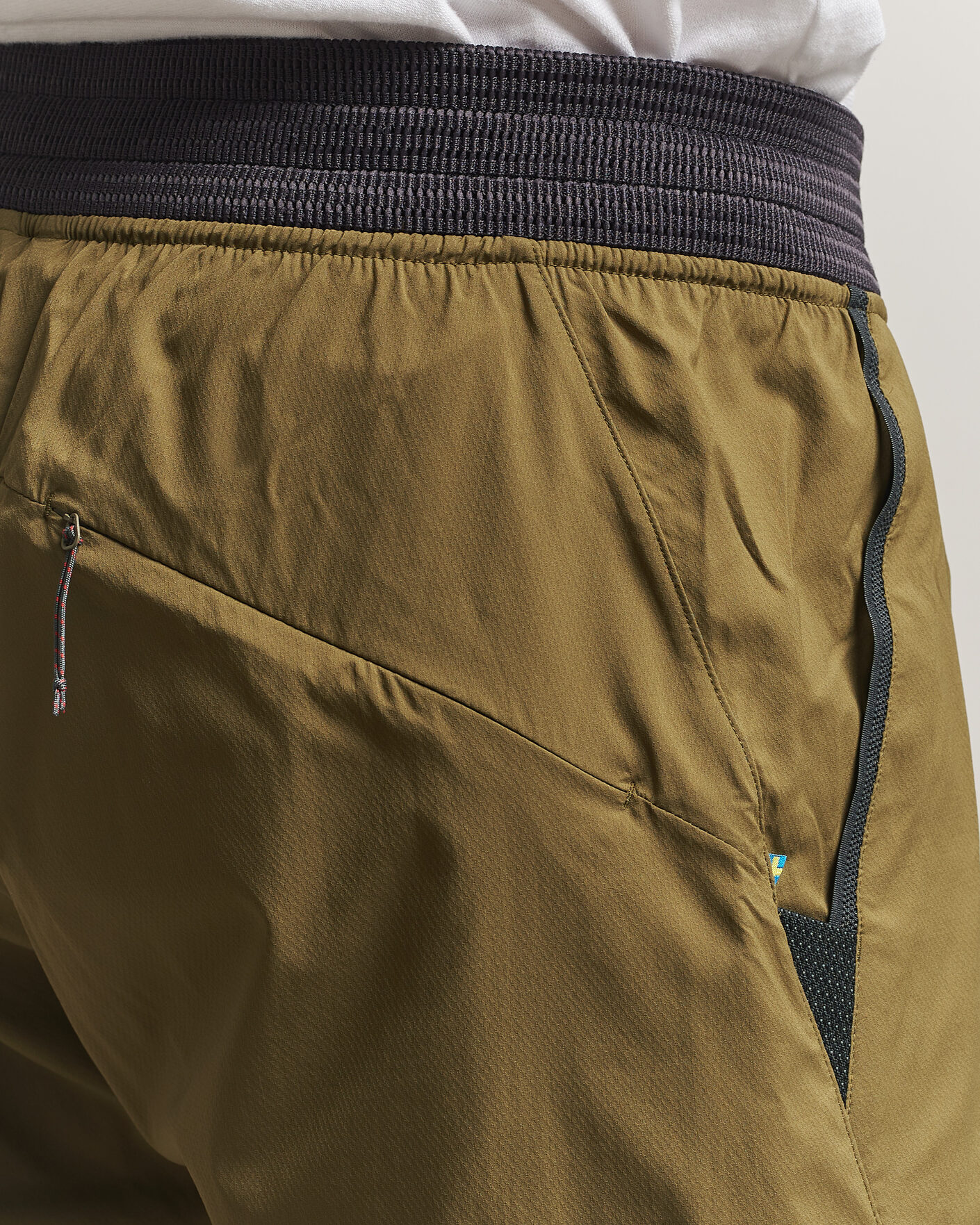 Heren | Korte broek | Klättermusen | Nal Windbreaker Shorts Olive