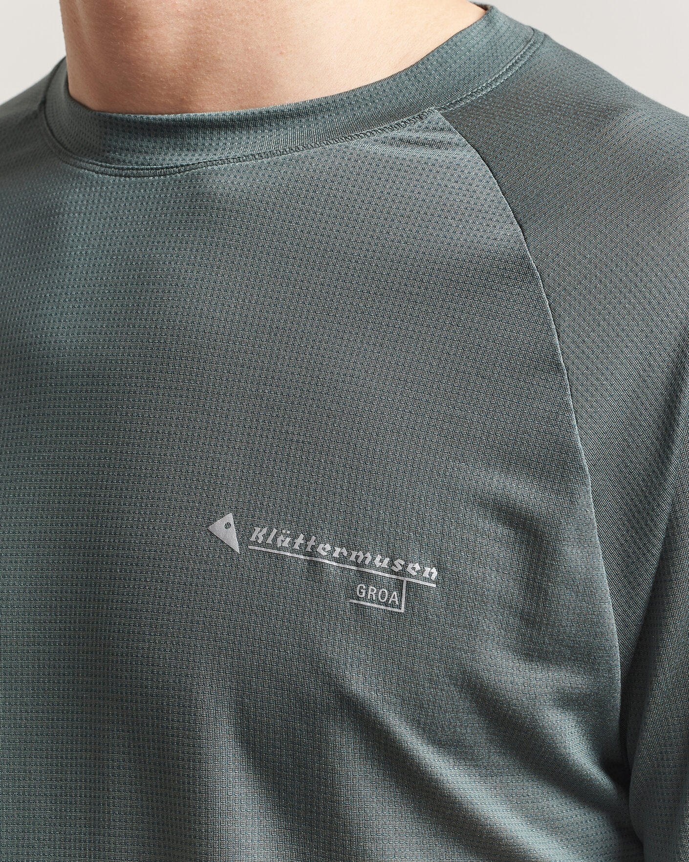 Heren | T-shirts | Klättermusen | Groa Lightweight Tencel Long Sleeve T-Shirt Teal Grey