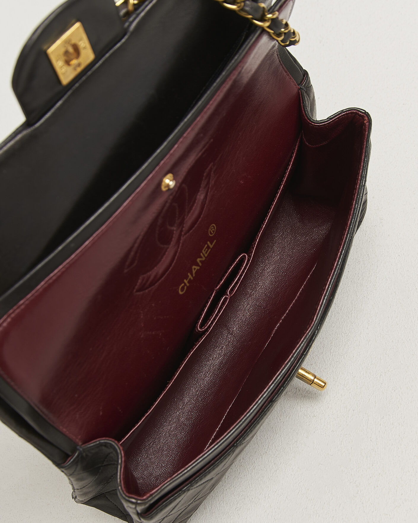 Heren | Pre-Owned & Vintage Bags | Chanel Pre-Owned | Classic Medium Double Flap Bag Black