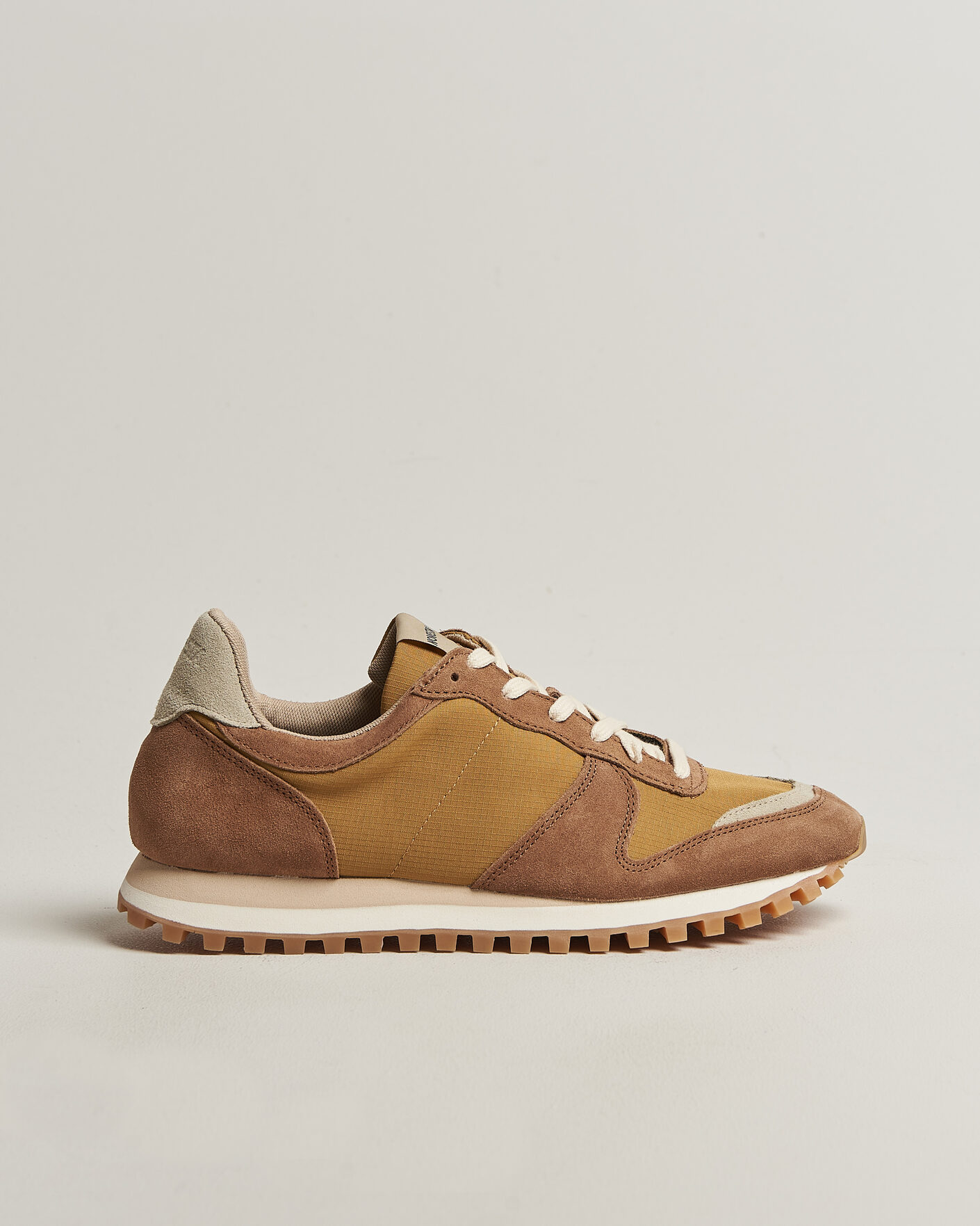 Heren | Sneakers | Novesta | Marathon Trail Running Sneaker Cognac/Beige