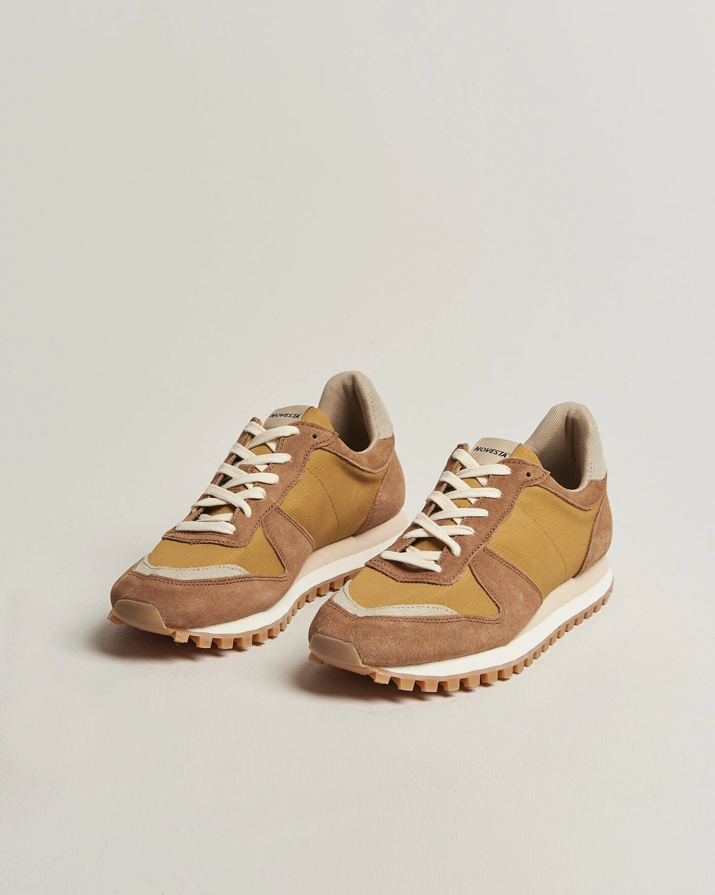 Heren | Sneakers | Novesta | Marathon Trail Running Sneaker Cognac/Beige