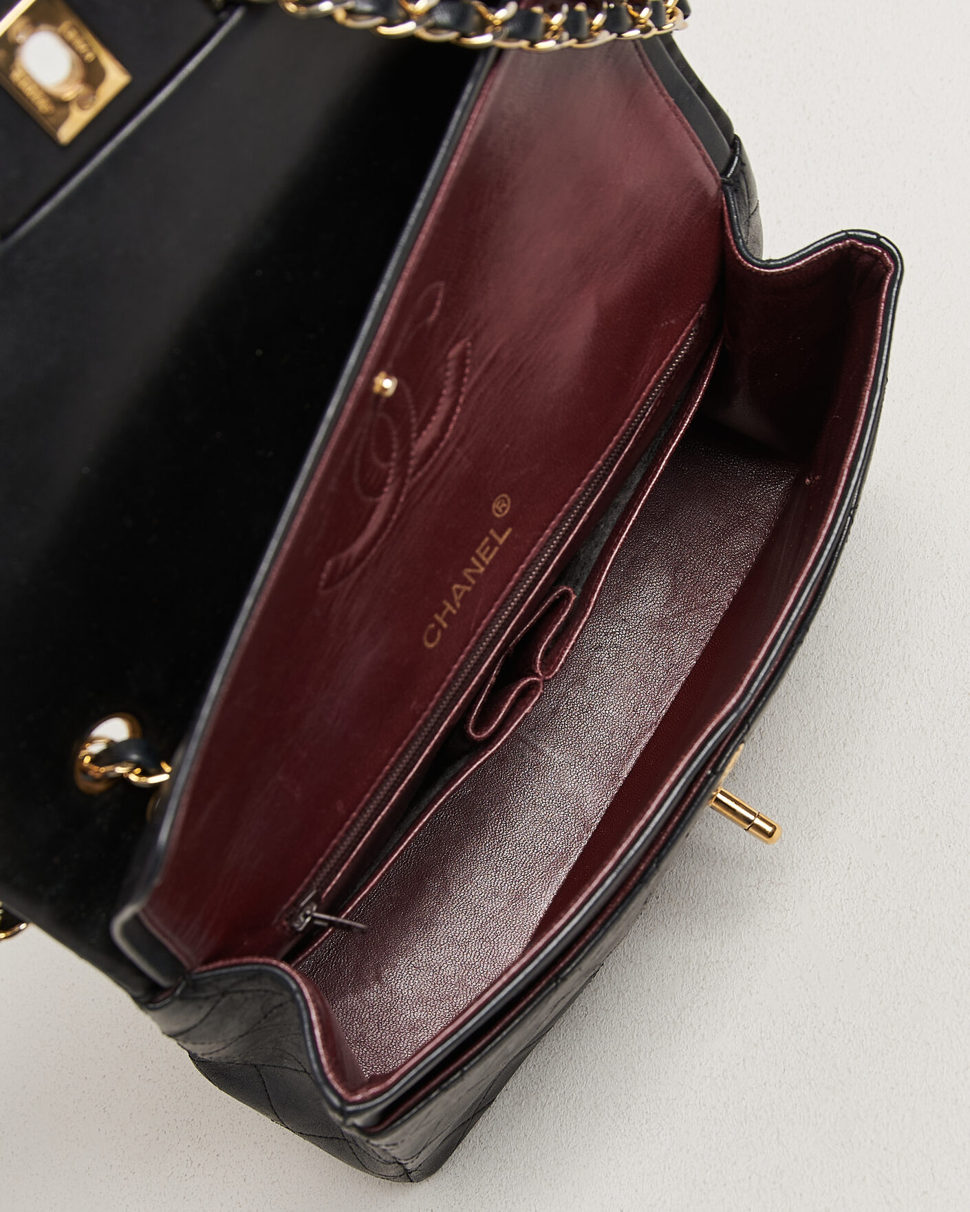 Heren | Pre-Owned & Vintage Bags | Chanel Pre-Owned | Classic Medium Square Double Flap Bag Lambskin Black