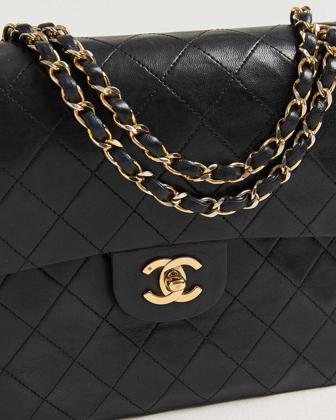 Heren | Pre-Owned & Vintage Bags | Chanel Pre-Owned | Classic Medium Square Double Flap Bag Lambskin Black