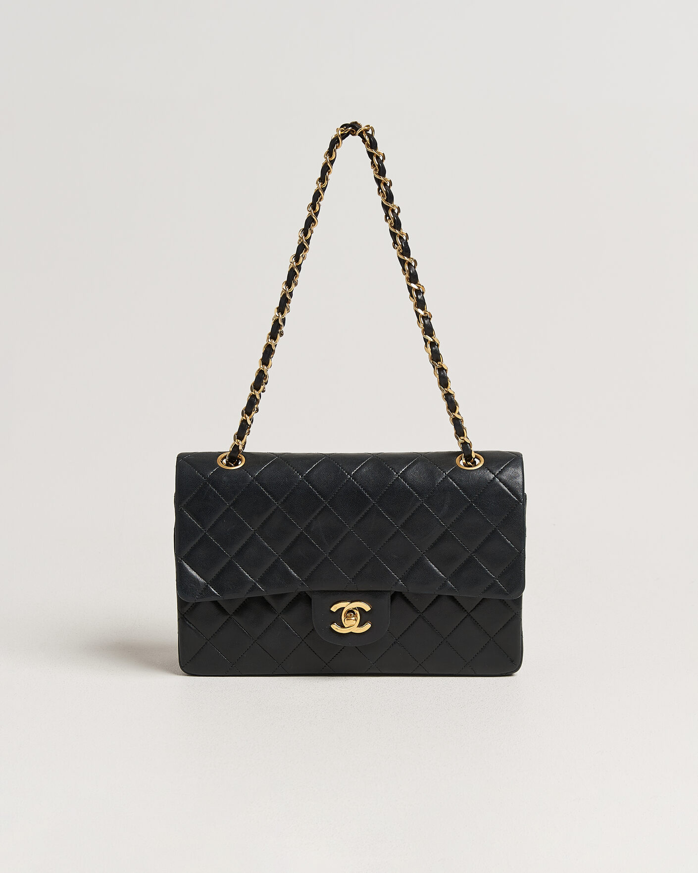 Heren | Pre-Owned & Vintage Bags | Chanel Pre-Owned | Classic Medium Double Flap Bag Lambskin Black