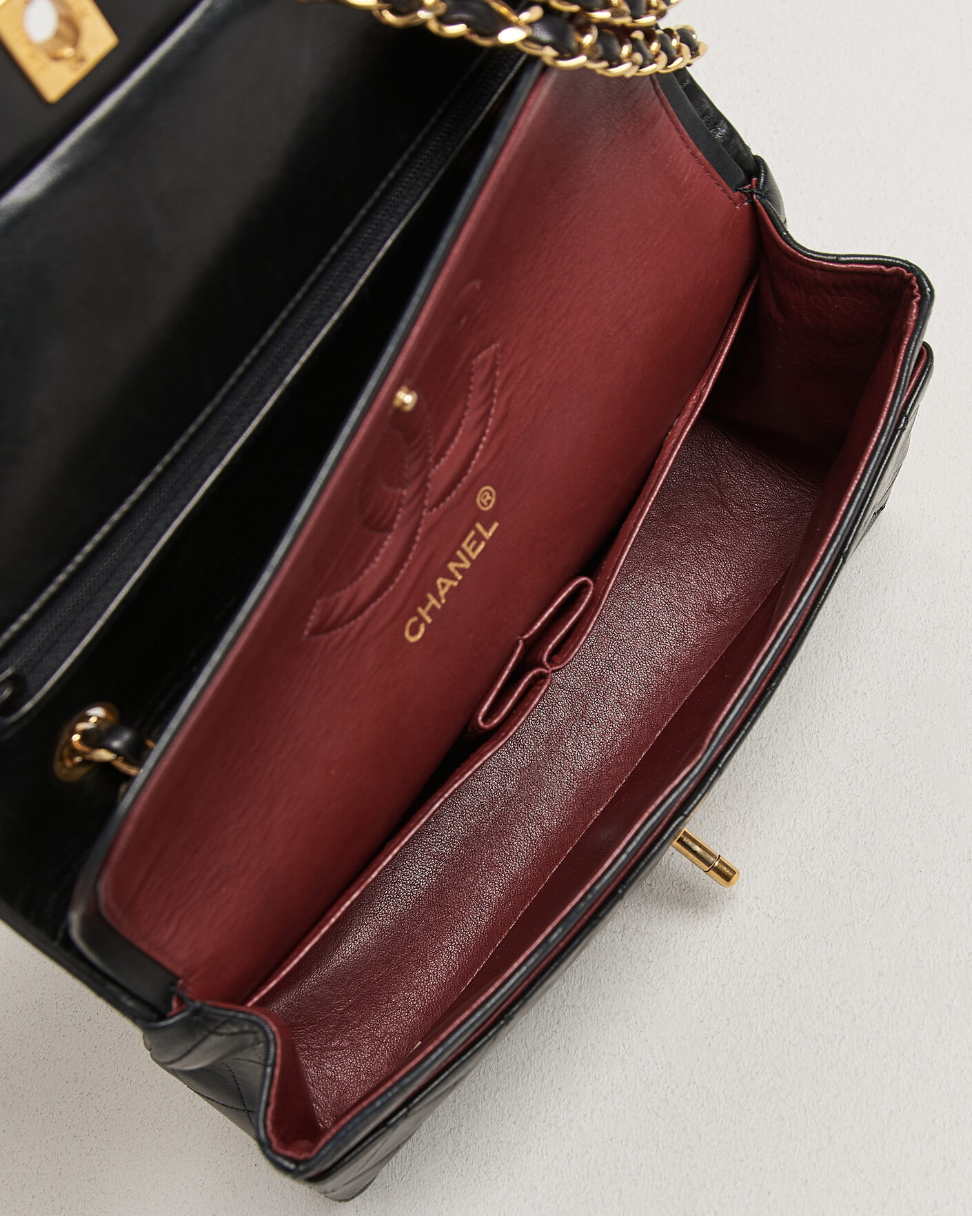 Heren | Pre-Owned & Vintage Bags | Chanel Pre-Owned | Classic Medium Double Flap Bag Lambskin Black