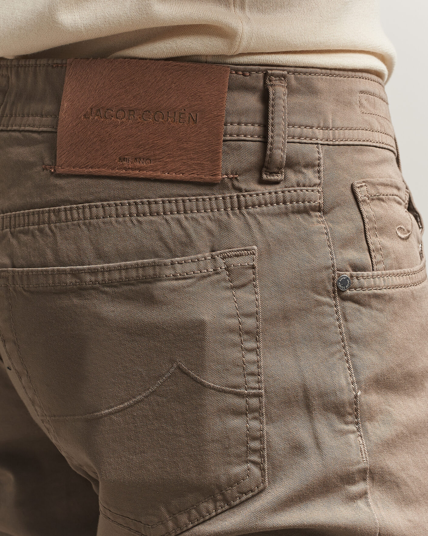 Heren | Broeken | Jacob Cohën | Bard Garment Dyed Gabardine Trousers Khaki Beige