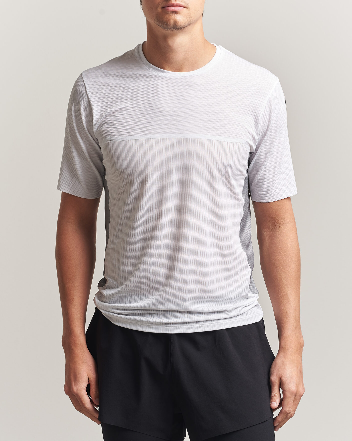 Heren | T-shirts | SOAR Running | Hot Weather Tee White/Silver