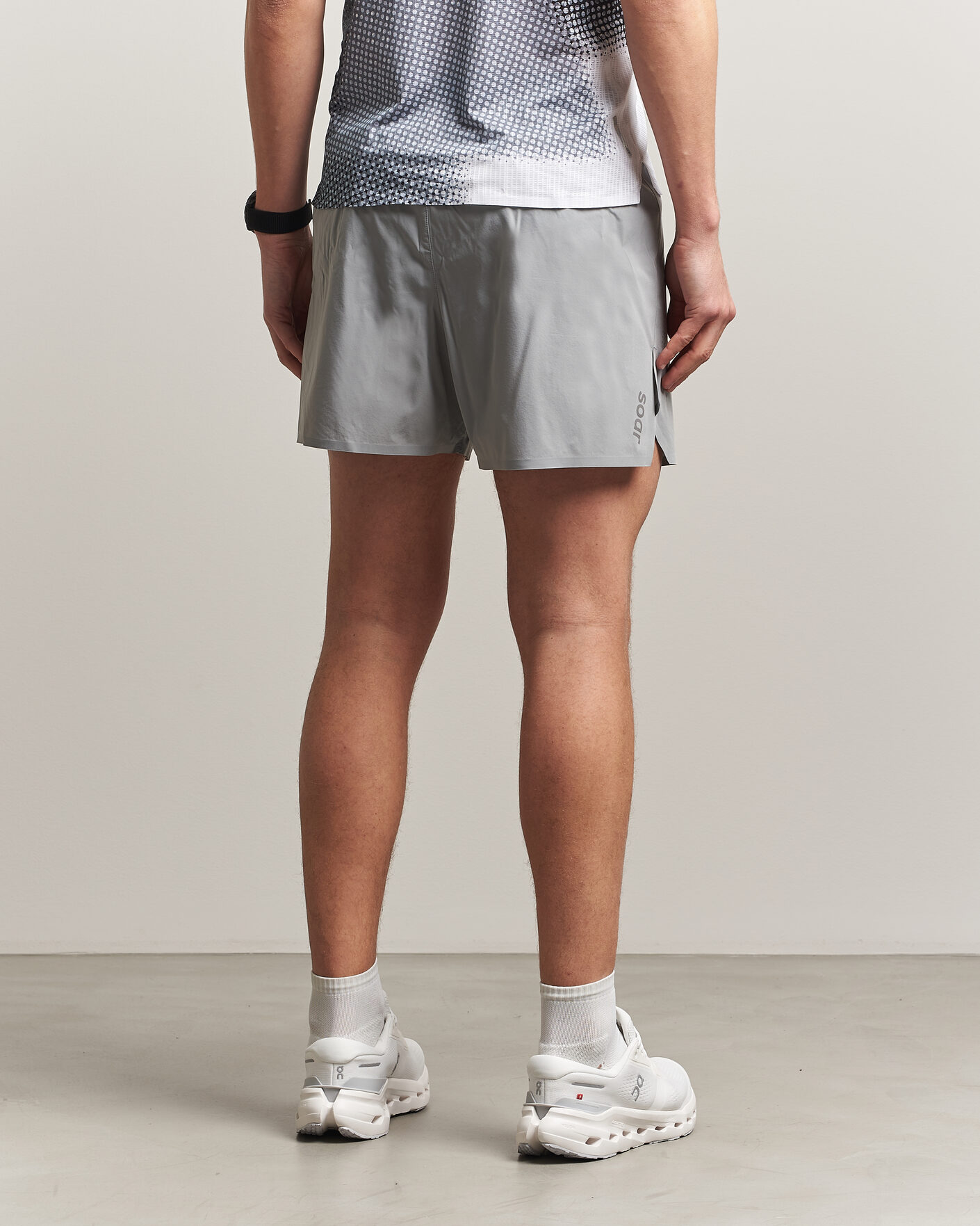 Heren | Korte broek | SOAR Running | Run Short Silver Grey