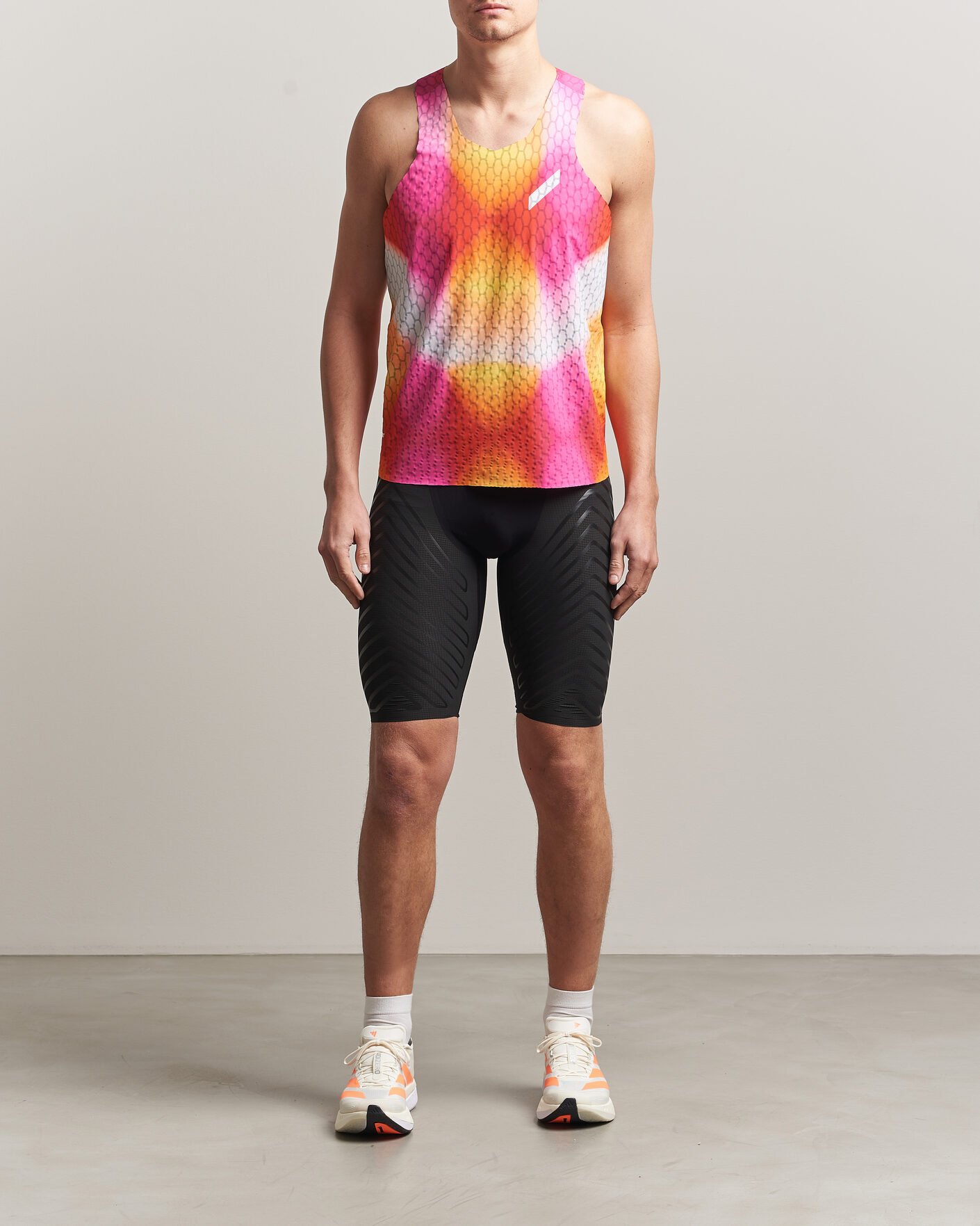 Heren | T-shirts | SOAR Running | Graphene Race Vest Red/Orange