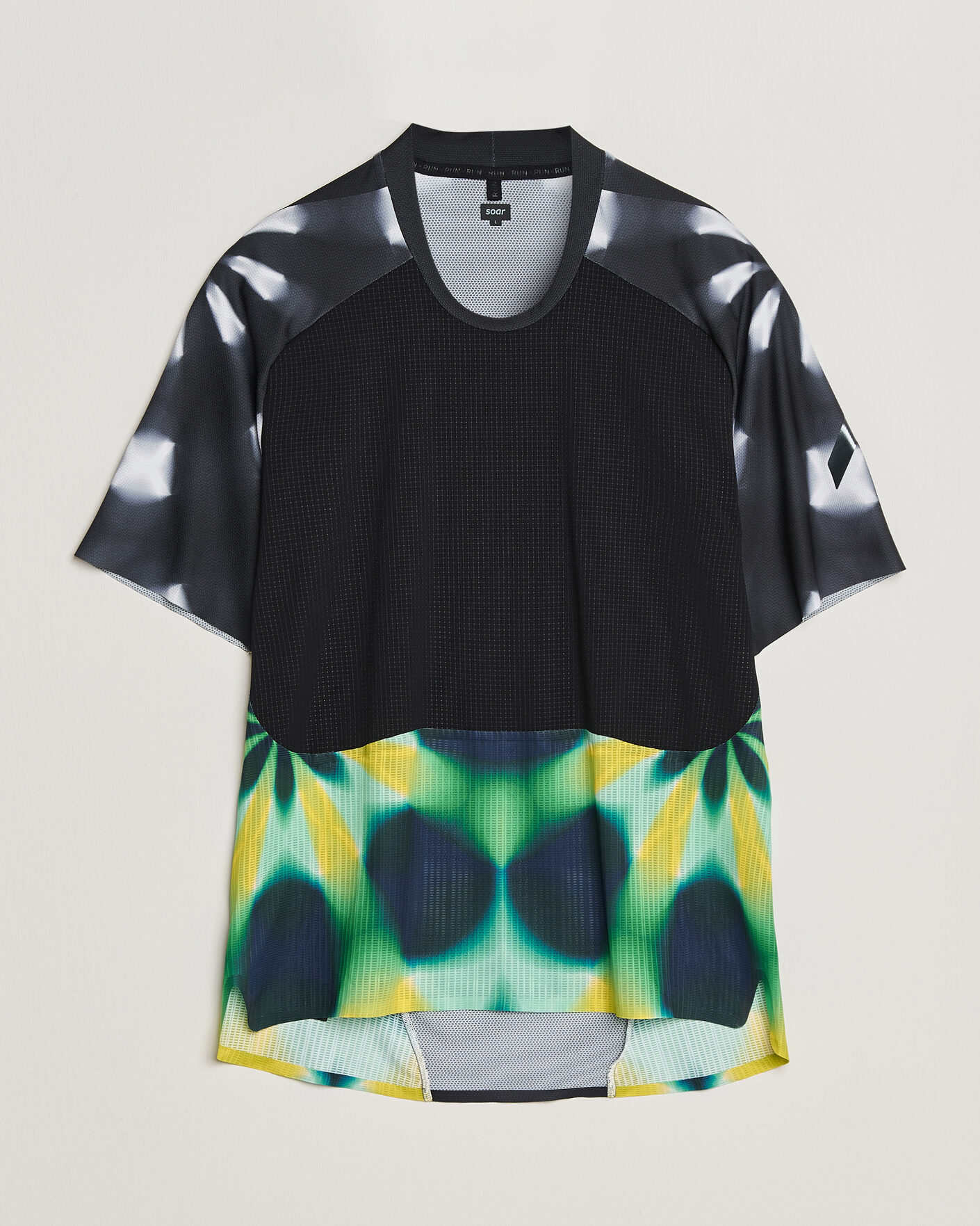 Heren | T-shirts | SOAR Running | Trail Race Top Black/Fade Grey