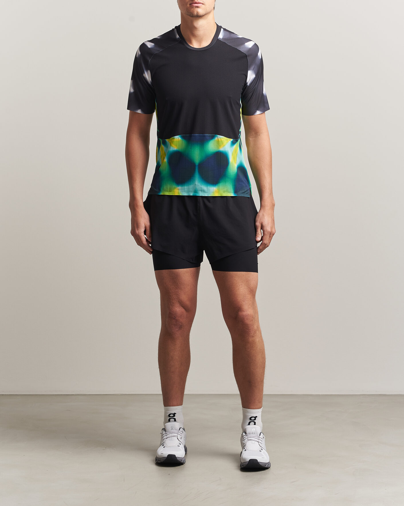 Heren | T-shirts | SOAR Running | Trail Race Top Black/Fade Grey