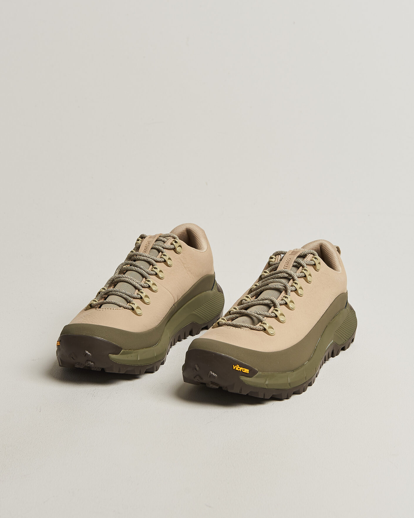 Heren | Wandel schoenen | Danner | MTN45 Nubuck Trail Shoe Beige/Green