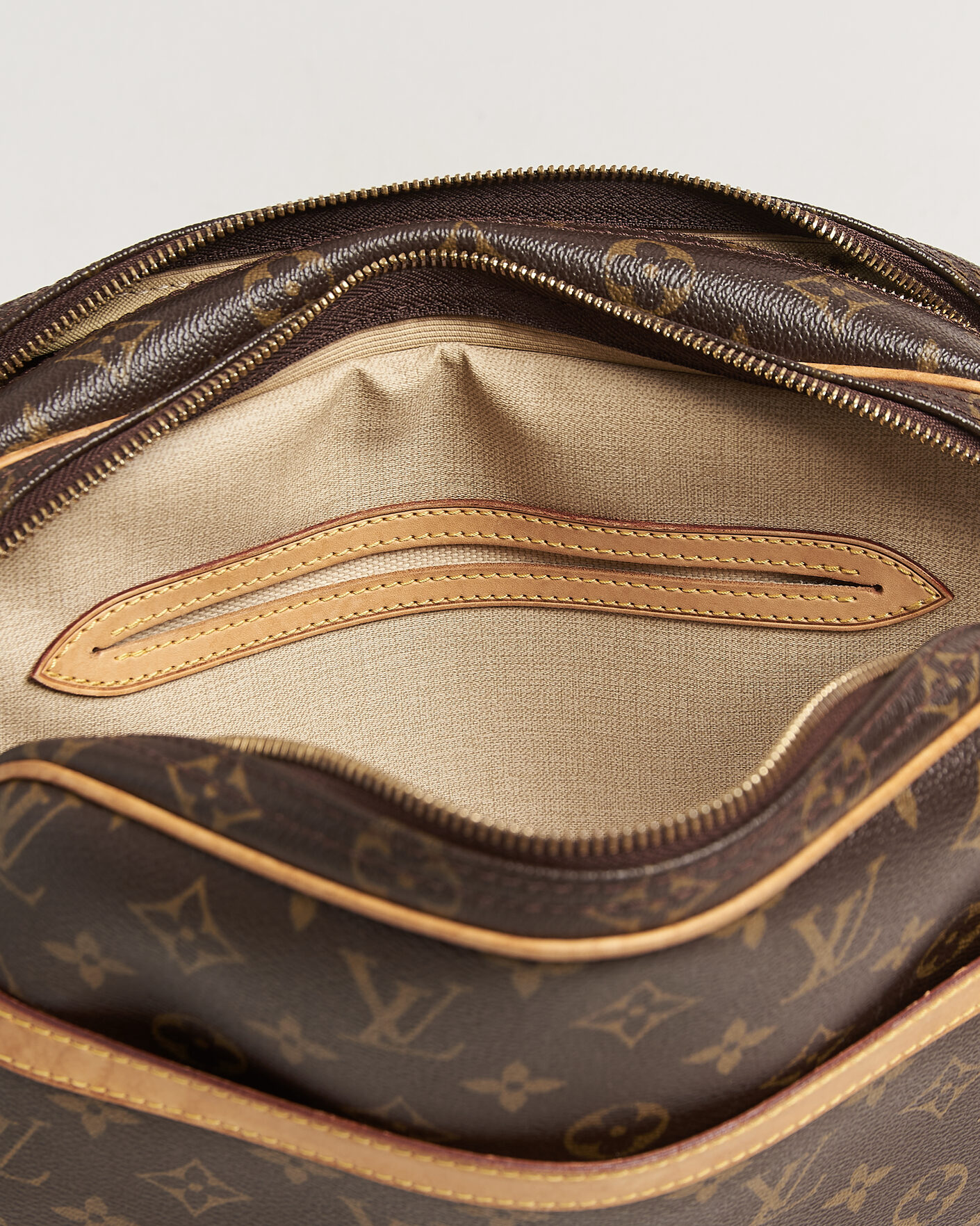 Heren | Pre-Owned & Vintage Bags | Louis Vuitton Pre-Owned | Reporter Bag PM Monogram