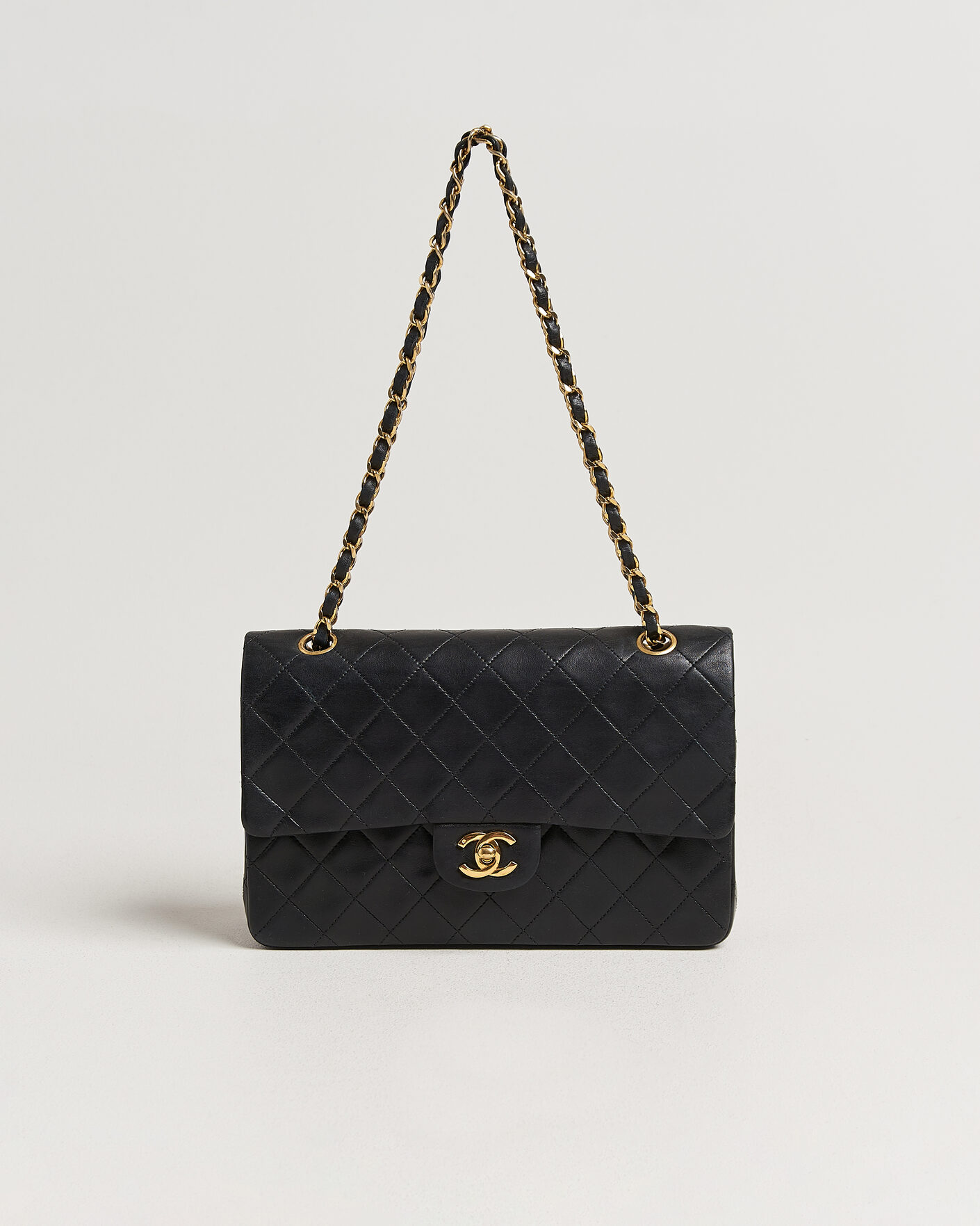 Heren | Pre-Owned & Vintage Bags | Chanel Pre-Owned | Classic Medium Double Flap Bag Lambskin Black