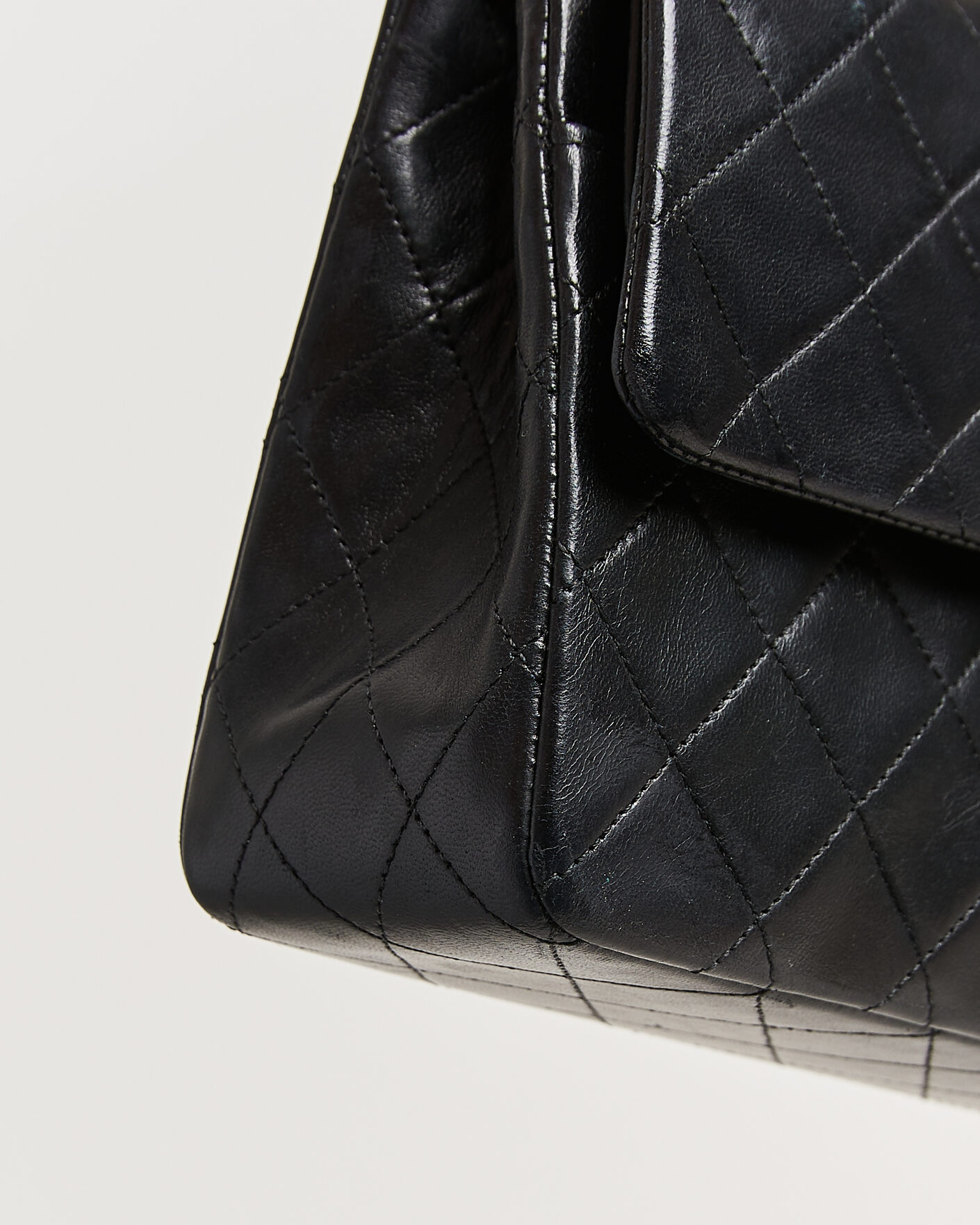 Heren | Pre-Owned & Vintage Bags | Chanel Pre-Owned | Classic Medium Double Flap Bag Lambskin Black
