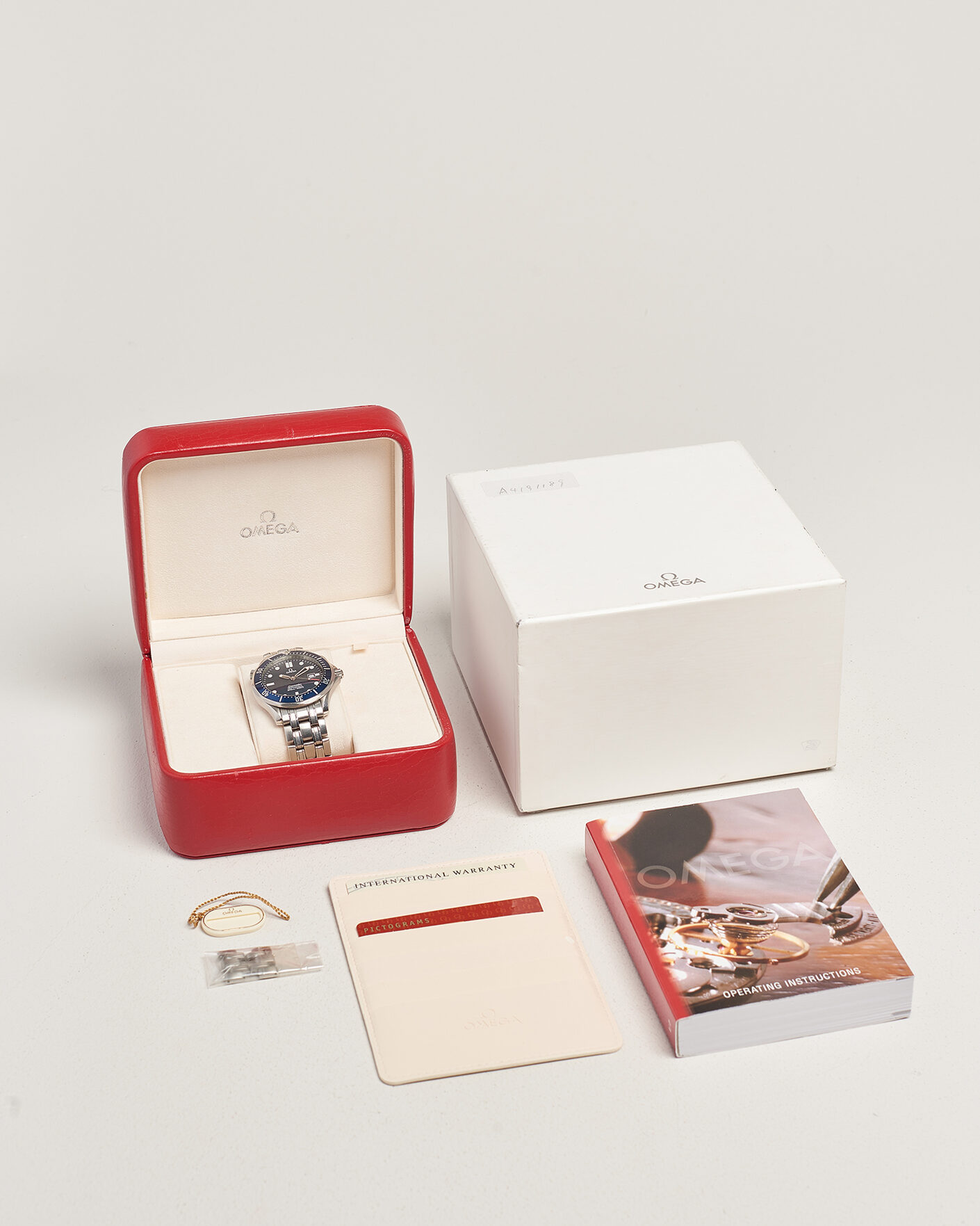 Heren | Pre-Owned & Vintage Watches | Omega Pre-Owned | Seamaster 300M  