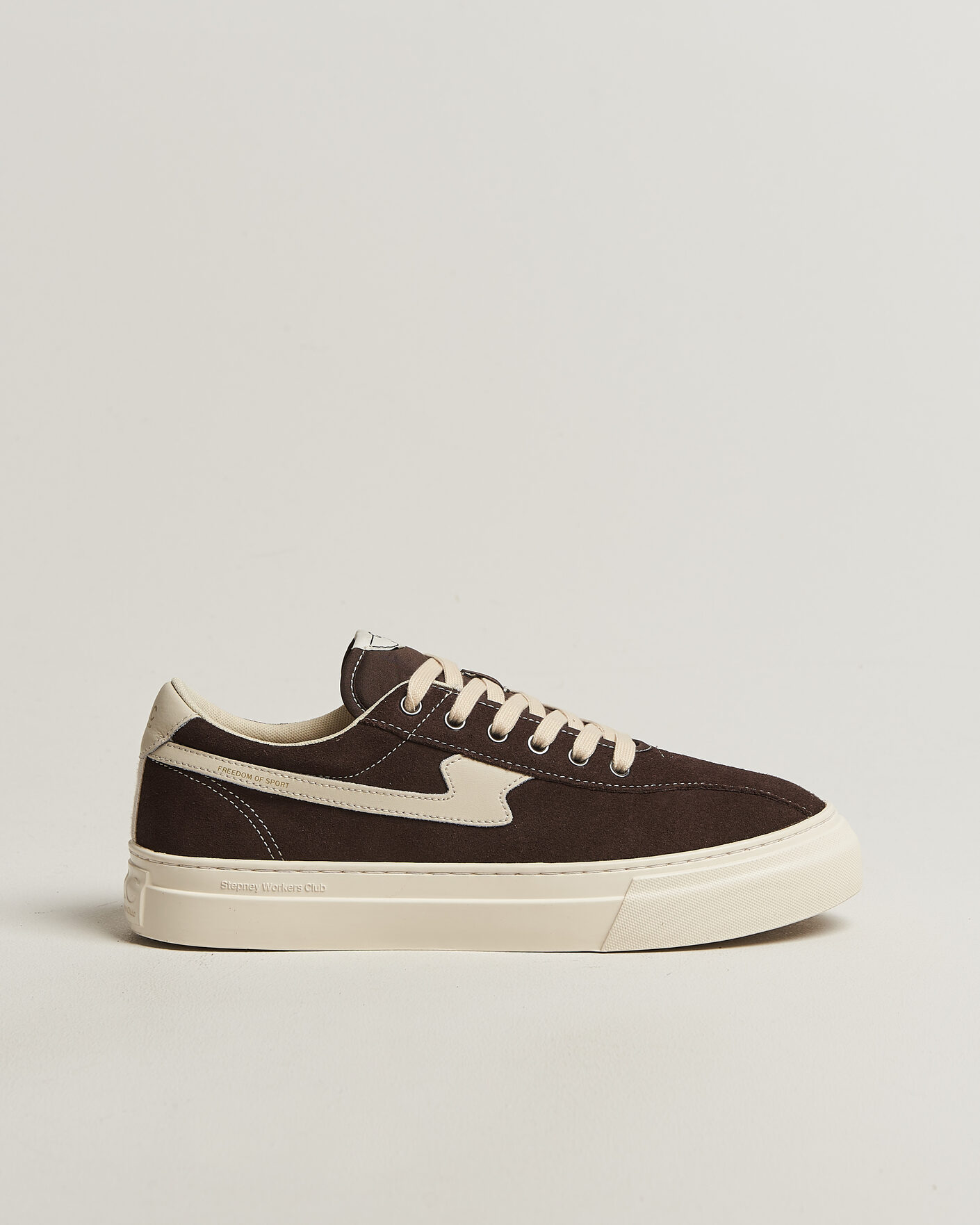 Heren | Sneakers | Stepney Workers Club | Dellow S-Strike Cupsole Suede Sneaker Dark Brown