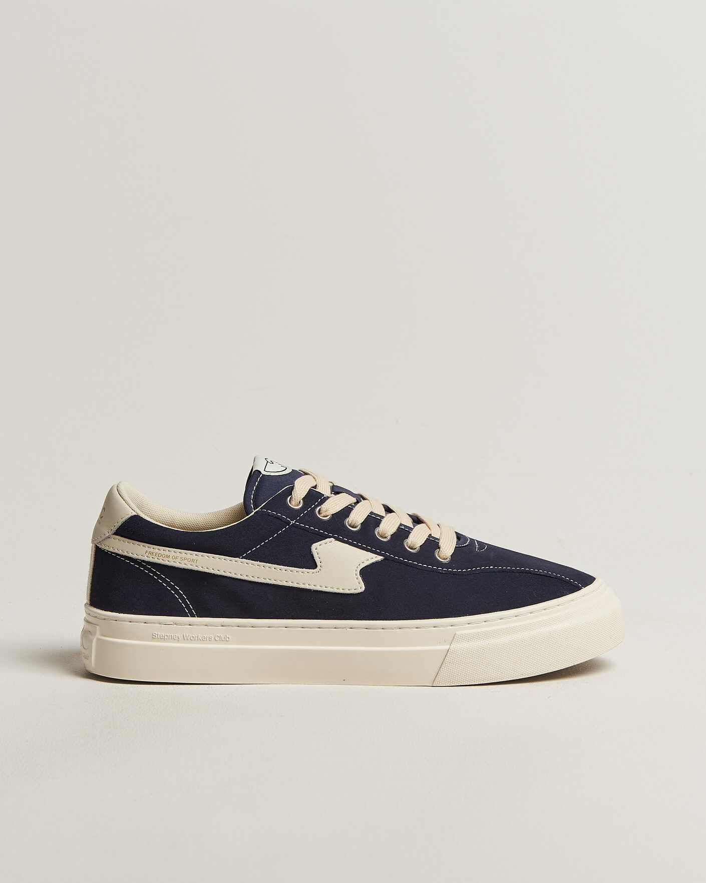 Heren | Sneakers | Stepney Workers Club | Dellow S-Strike Cupsole Suede Sneaker Navy