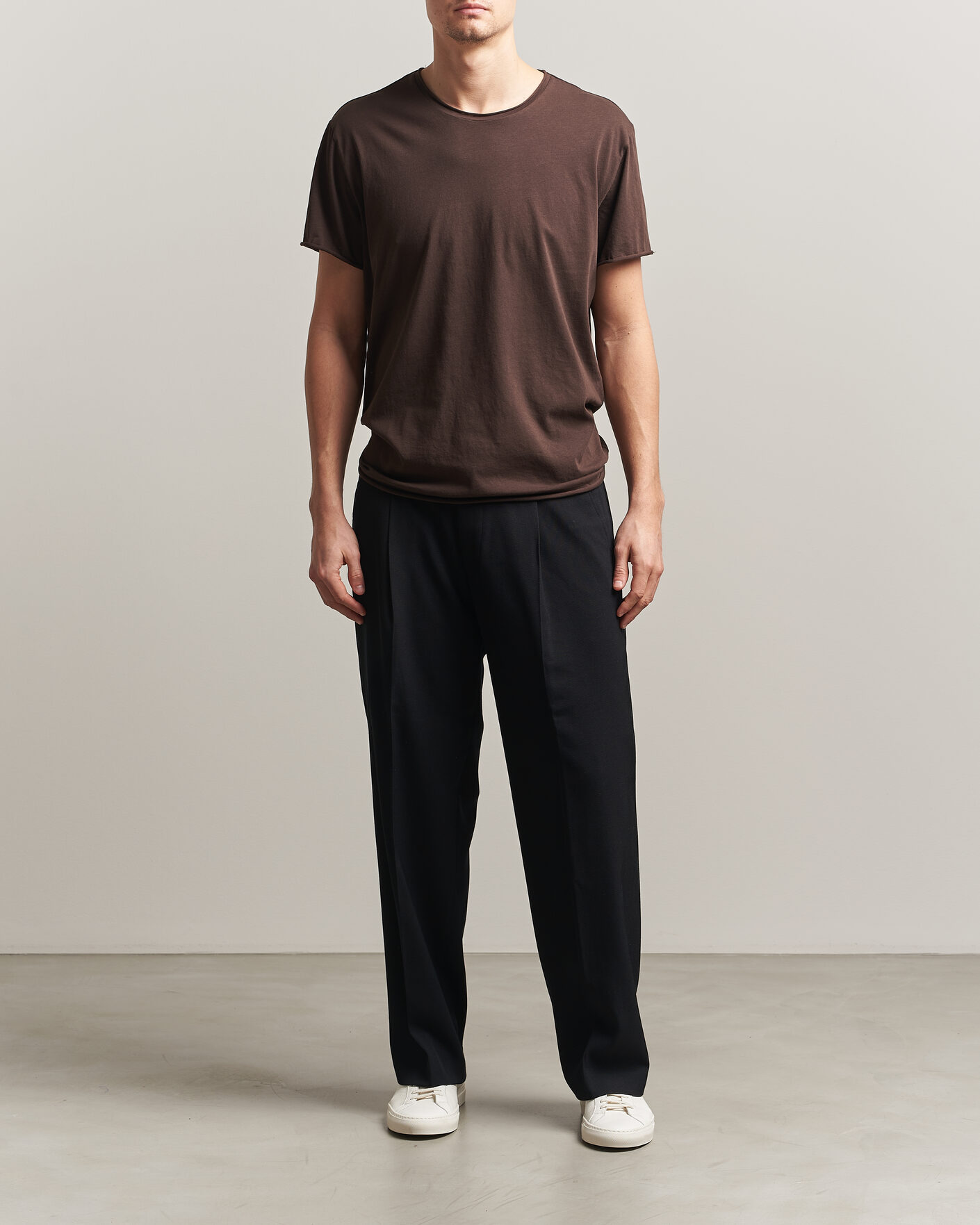 Heren | T-shirts | Filippa K | Roll Neck Crew Neck T-Shirt Dark Chocolate