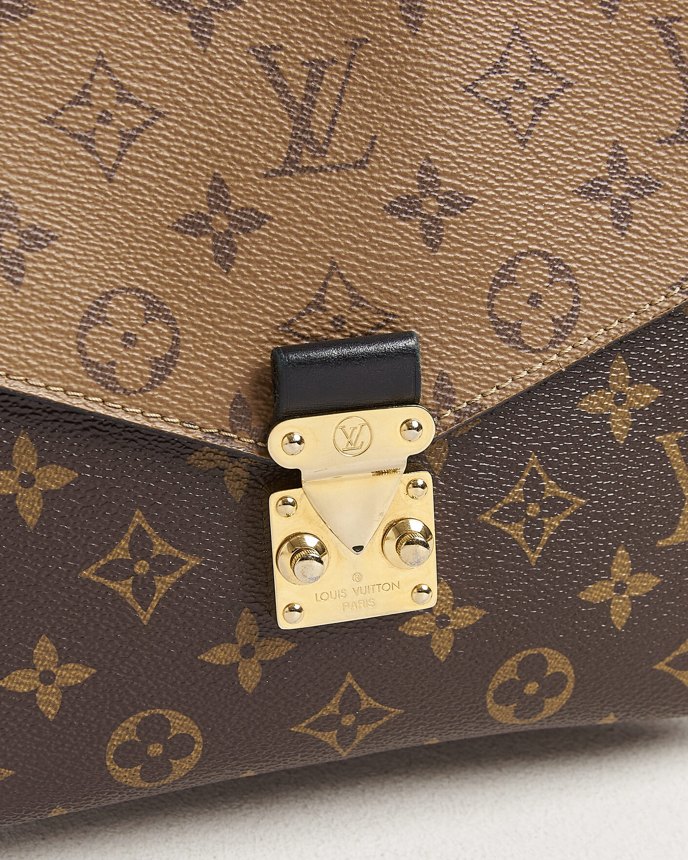 Heren | Pre-Owned & Vintage Bags | Louis Vuitton Pre-Owned | Pochette Métis Reverse Monogram