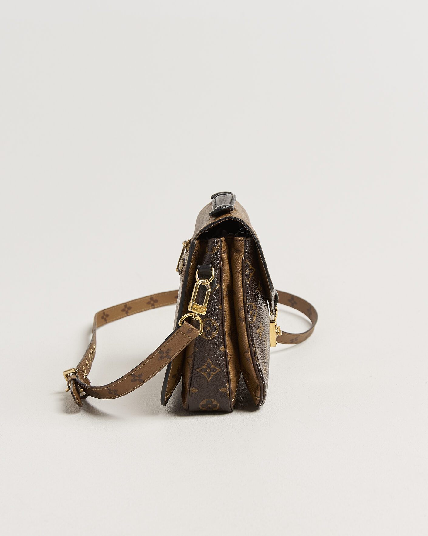 Heren | Pre-Owned & Vintage Bags | Louis Vuitton Pre-Owned | Pochette Métis Reverse Monogram