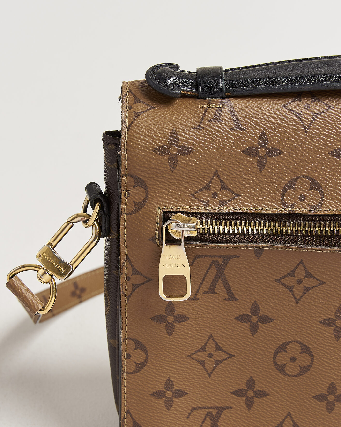 Heren | Pre-Owned & Vintage Bags | Louis Vuitton Pre-Owned | Pochette Métis Reverse Monogram