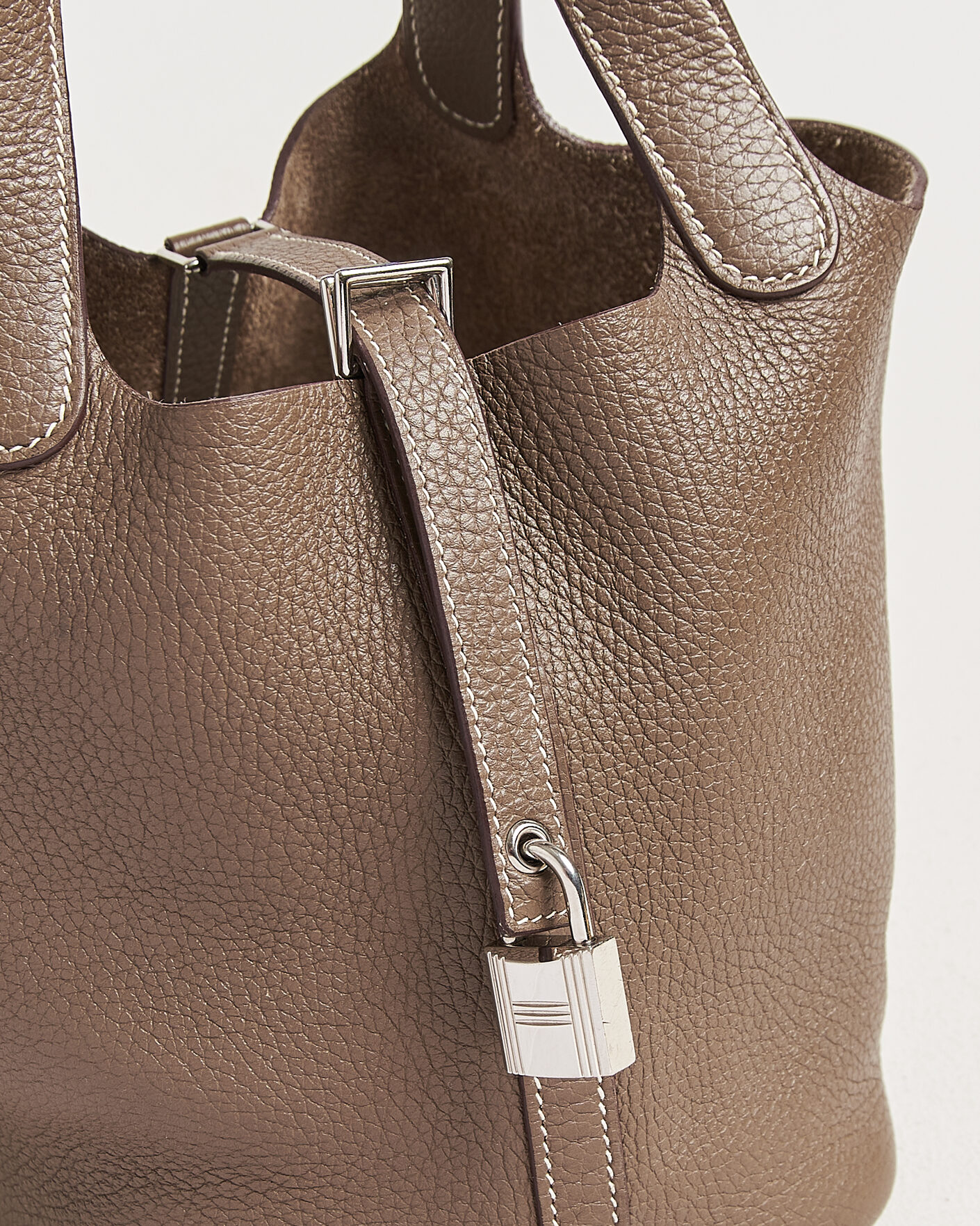 Heren | Pre-Owned & Vintage Bags | Hermès Pre-Owned | Picotin Lock 18 Etoupe