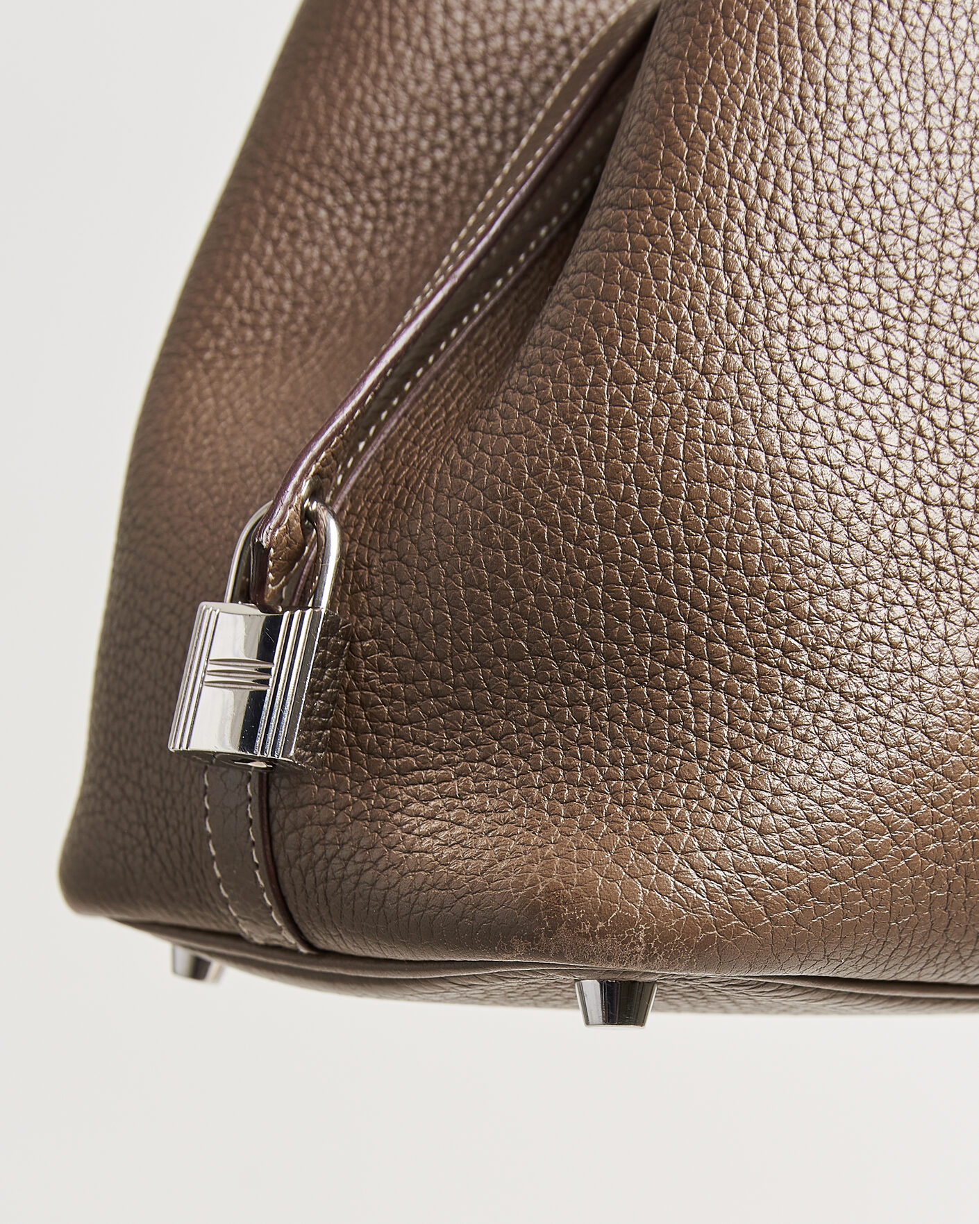 Heren | Pre-Owned & Vintage Bags | Hermès Pre-Owned | Picotin Lock 18 Etoupe