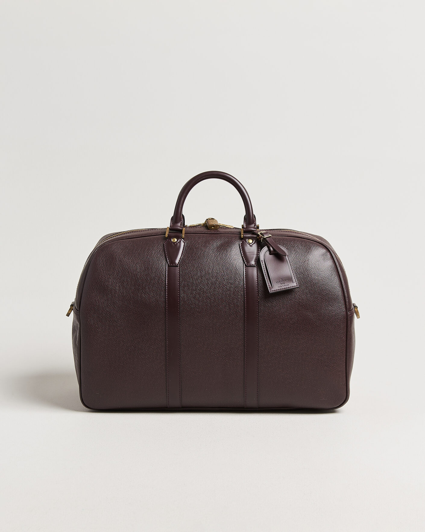 Heren | Pre-Owned & Vintage Bags | Louis Vuitton Pre-Owned | Taiga Kendall Weekend Bag PM Burgundy
