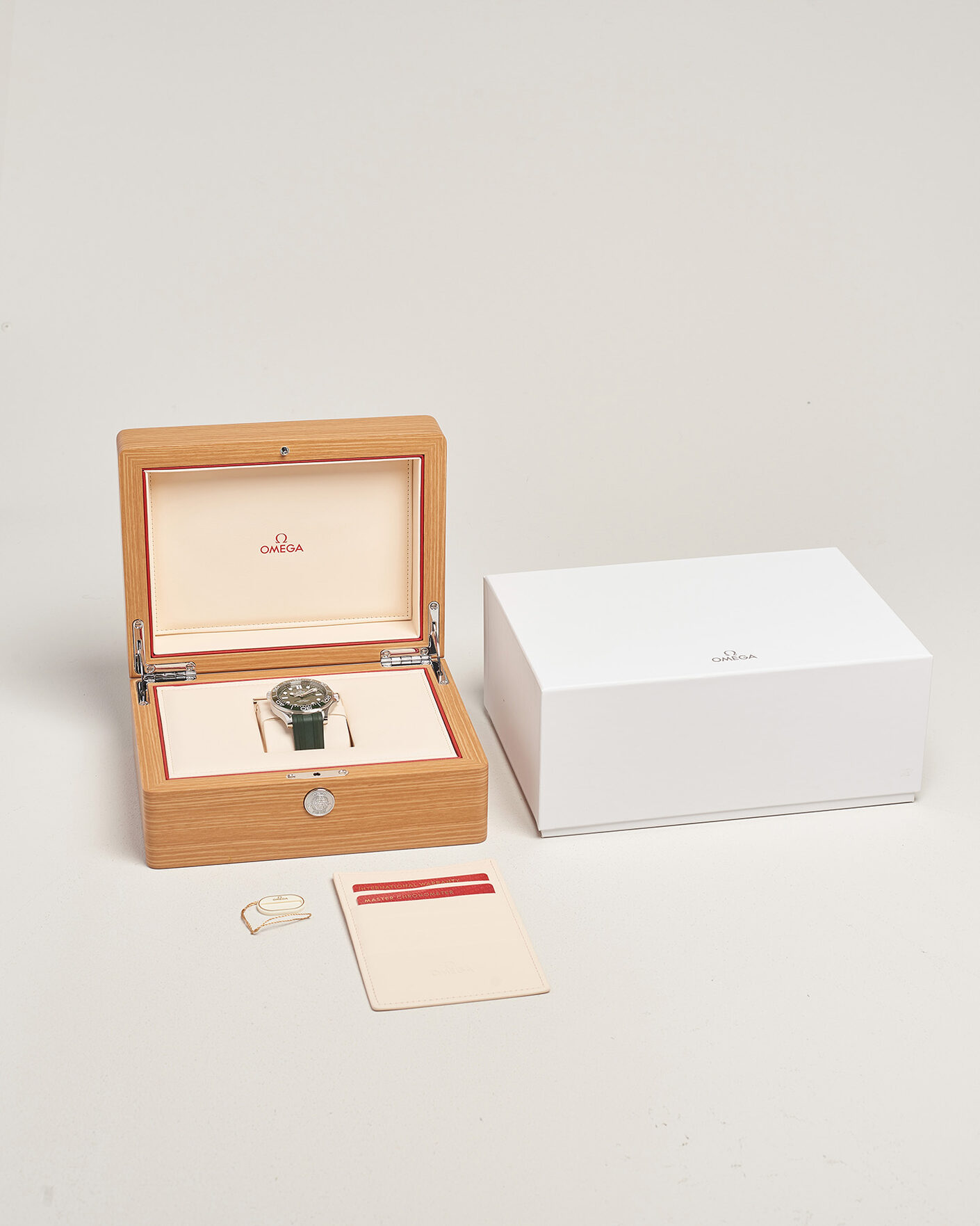 Heren | Pre-Owned & Vintage Watches | Omega Pre-Owned | Seamaster  300M Diver 