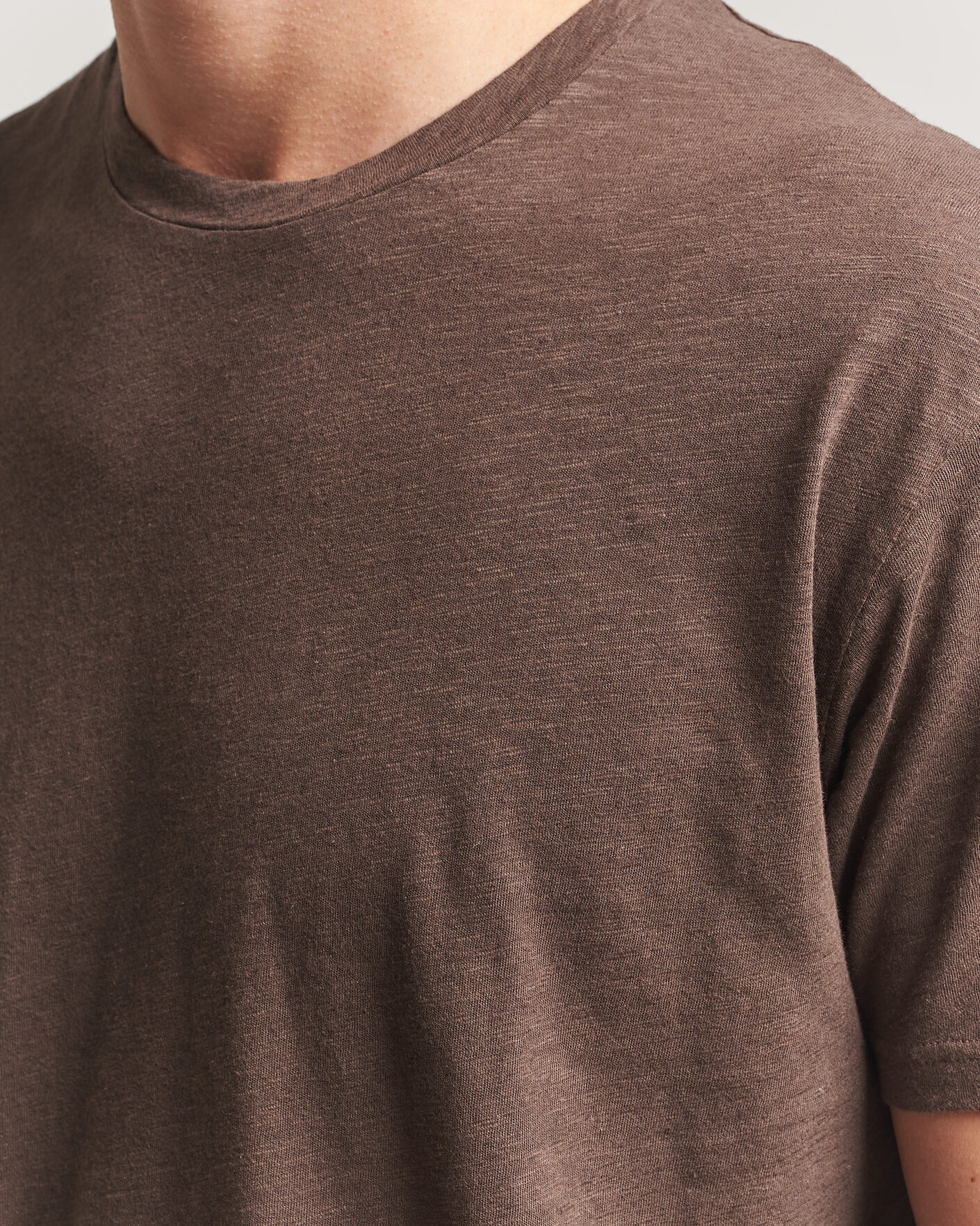 Heren | T-shirts | Sunspel | Pima Cotton/Linen T-Shirt Dark Walnut