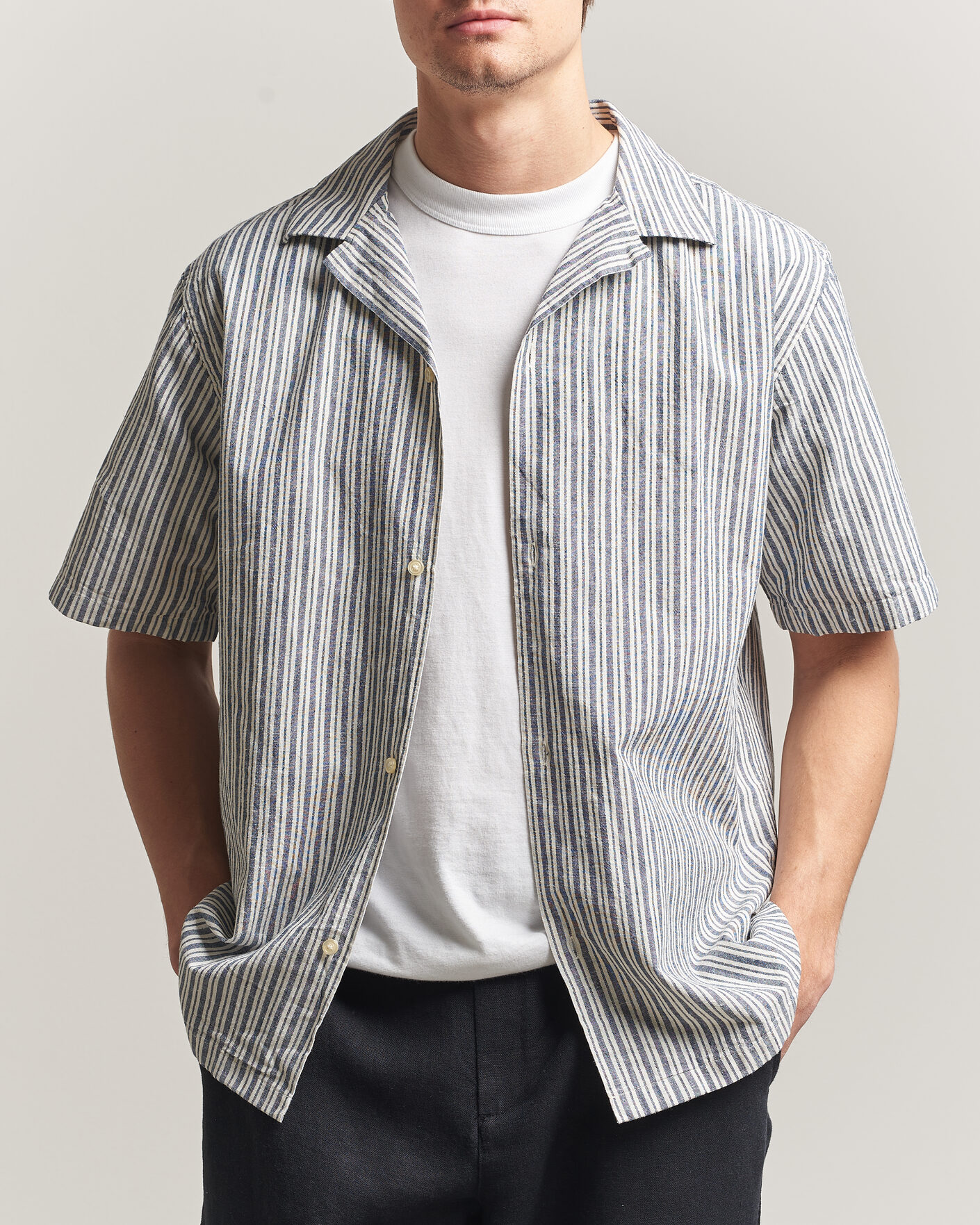 Heren | Overhemden | LES DEUX | Stripe Cotton/Linen Short Sleeve Shirt Dark Blue