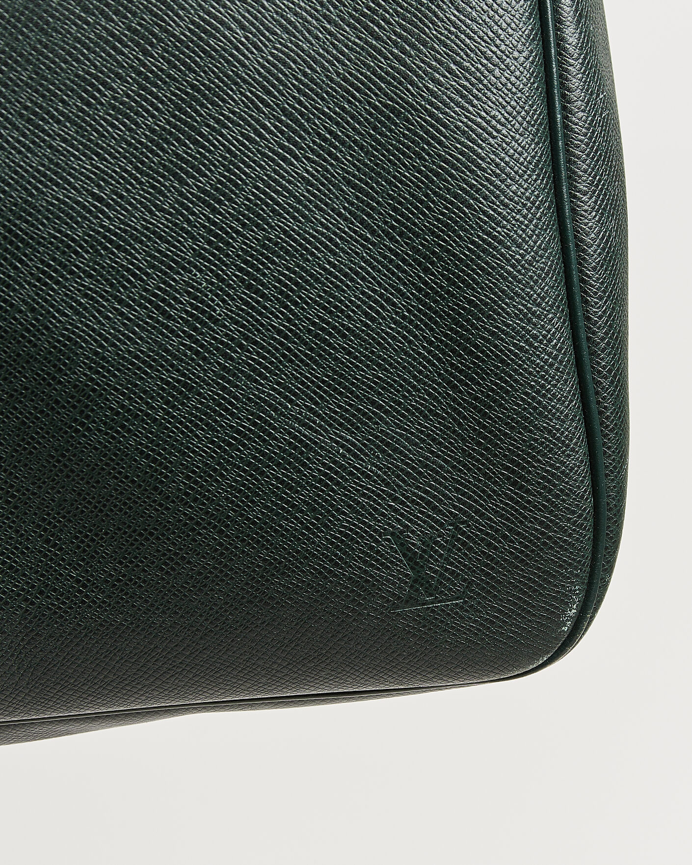 Heren | Pre-Owned & Vintage Bags | Louis Vuitton Pre-Owned | Taiga Kendall GM Bag Green