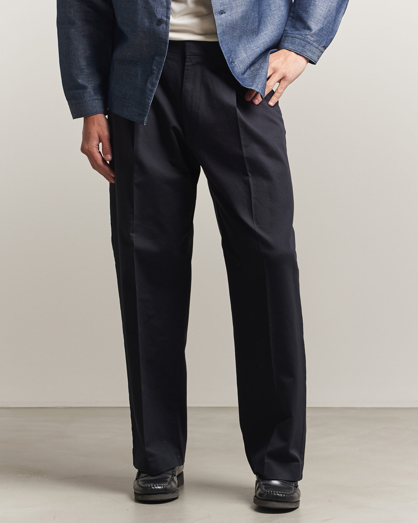 Heren | Broeken | NN07 | Kay Relaxed Fit Pleated Cotton Trousers Navy Blue