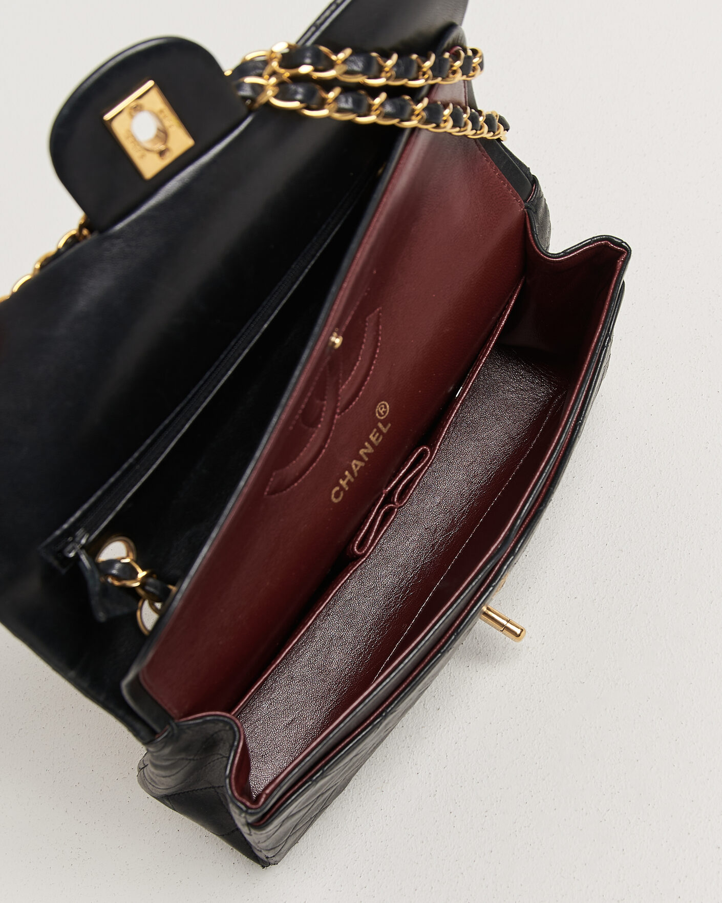 Heren | Pre-Owned & Vintage Bags | Chanel Pre-Owned | Classic Medium Double Flap Bag Black