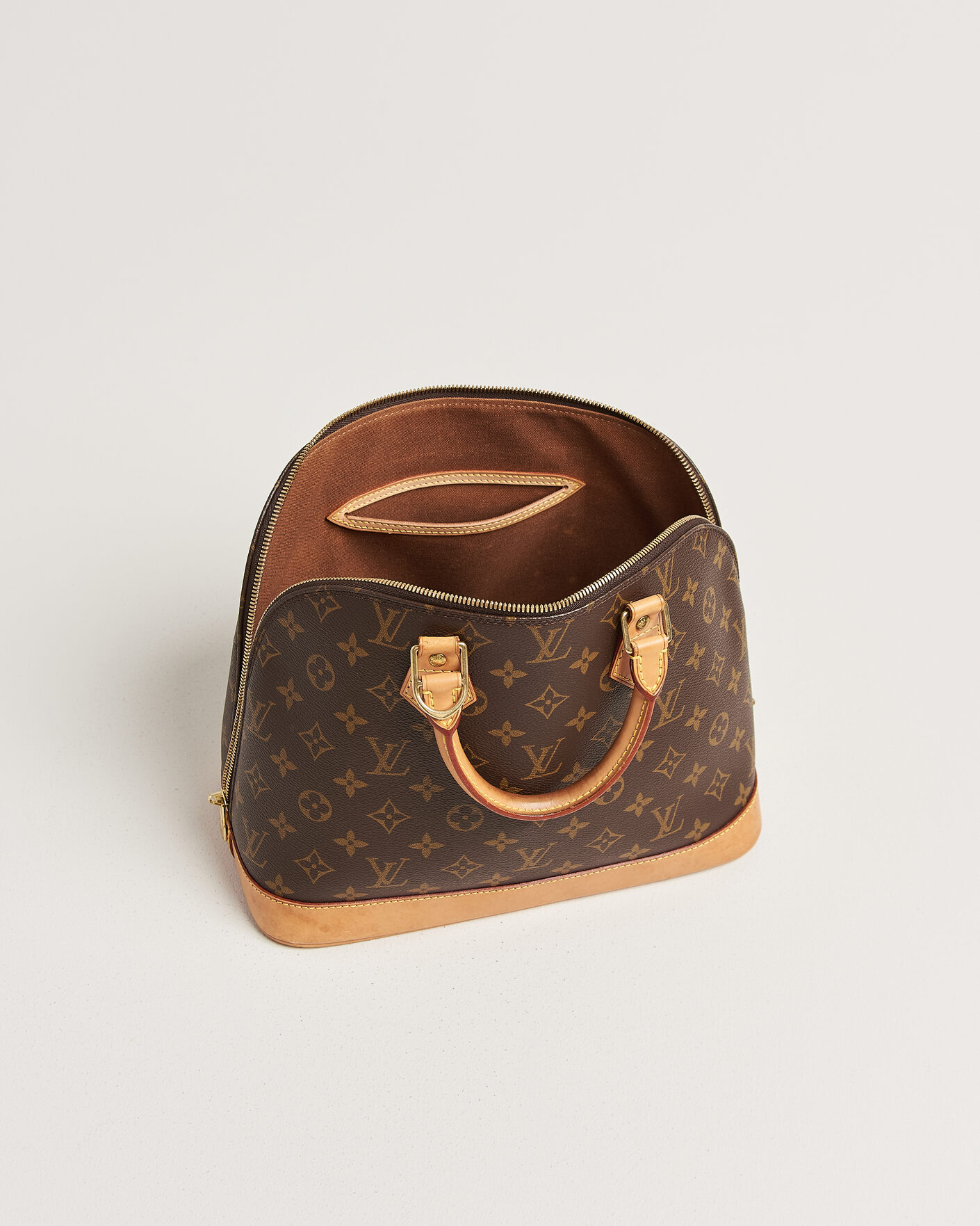Louis Vuitton Pre-Owned Alma Bag PM Monogram | Man - CareOfCarl.nl