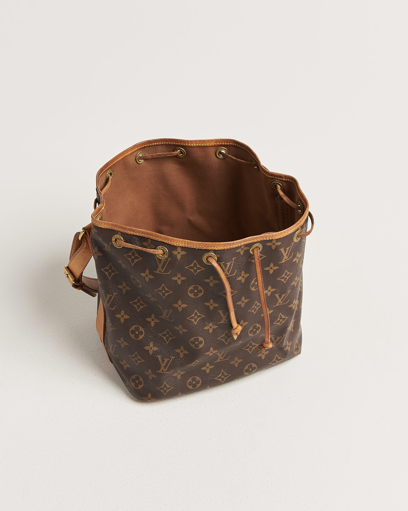 Heren | Pre-Owned & Vintage Bags | Louis Vuitton Pre-Owned | Petit Noé Monogram