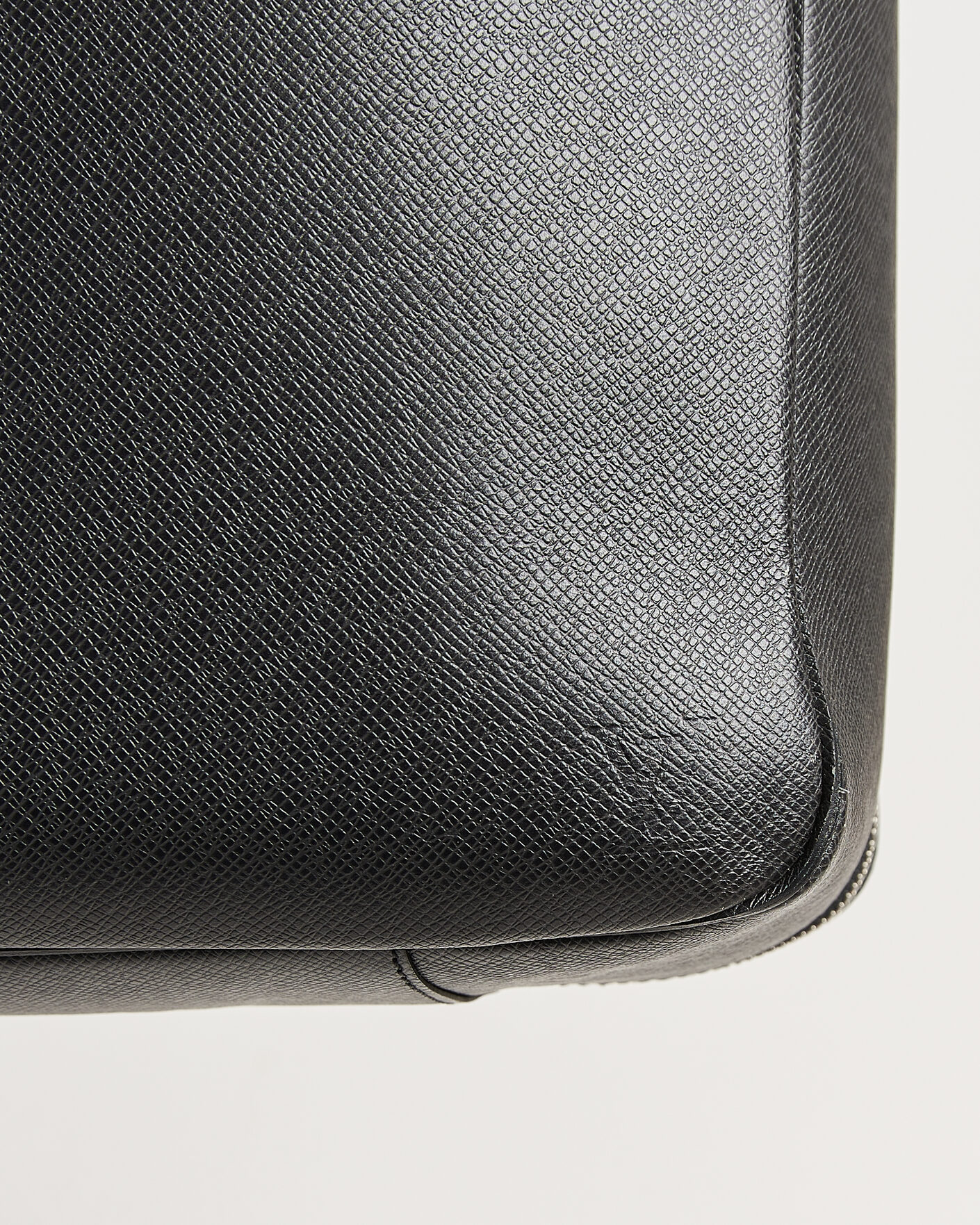 Heren | Pre-Owned & Vintage Bags | Louis Vuitton Pre-Owned | Overnight Bag Taiga Leather Black