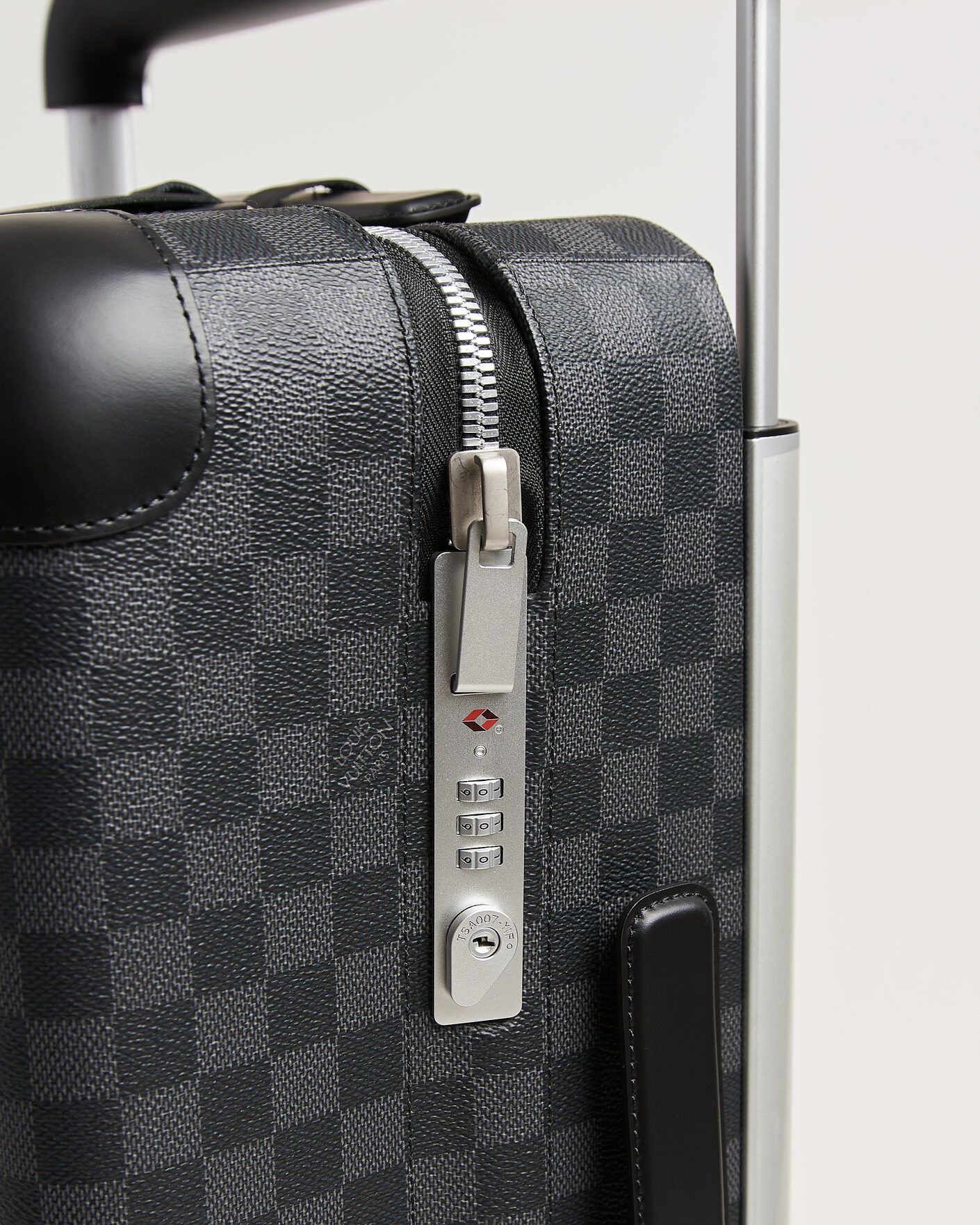 Heren | Pre-Owned & Vintage Bags | Louis Vuitton Pre-Owned | Horizon 55 Damier Graphite