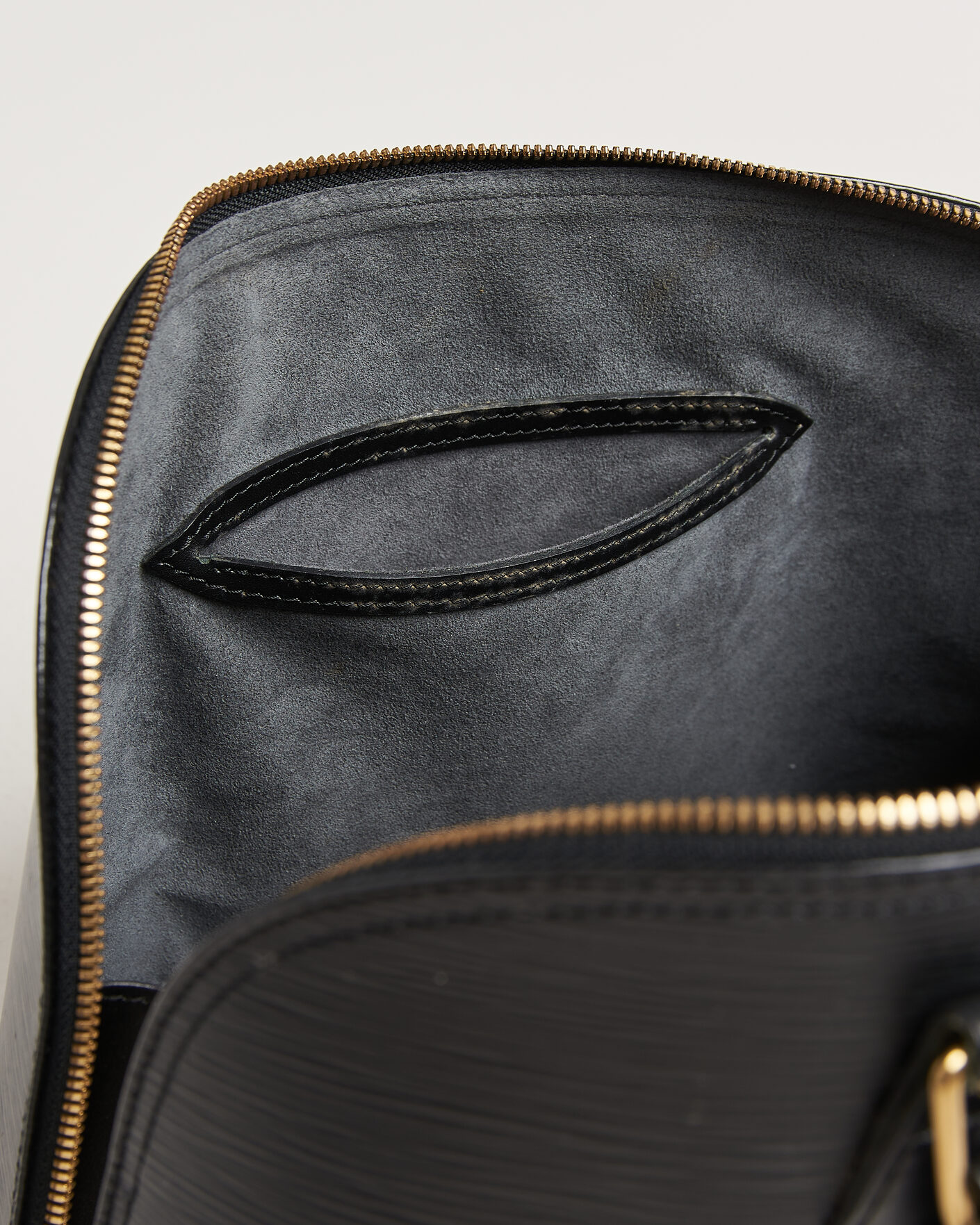 Heren | Pre-Owned & Vintage Bags | Louis Vuitton Pre-Owned | Alma PM Bag Epi Leather Black
