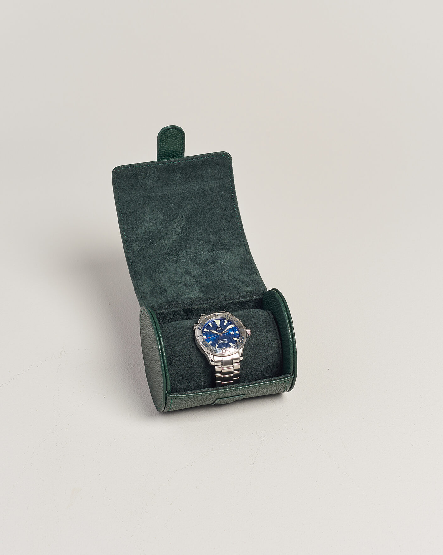 Heren | Pre-Owned & Vintage Watches | Omega Pre-Owned | Seamaster 300M Electric Blue