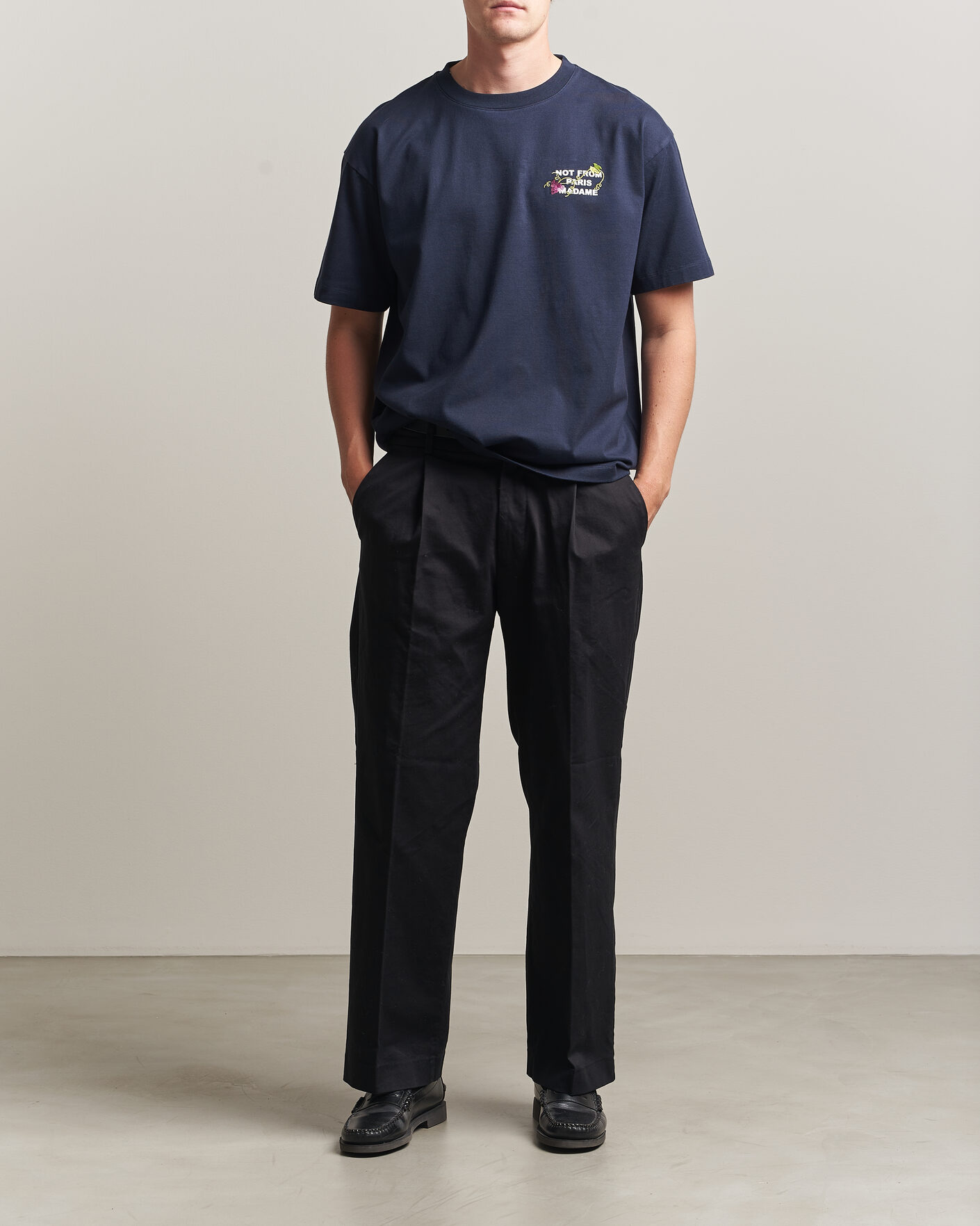 Heren | T-shirts | Drôle de Monsieur | Vine Embroidered Slogan T-Shirt Navy