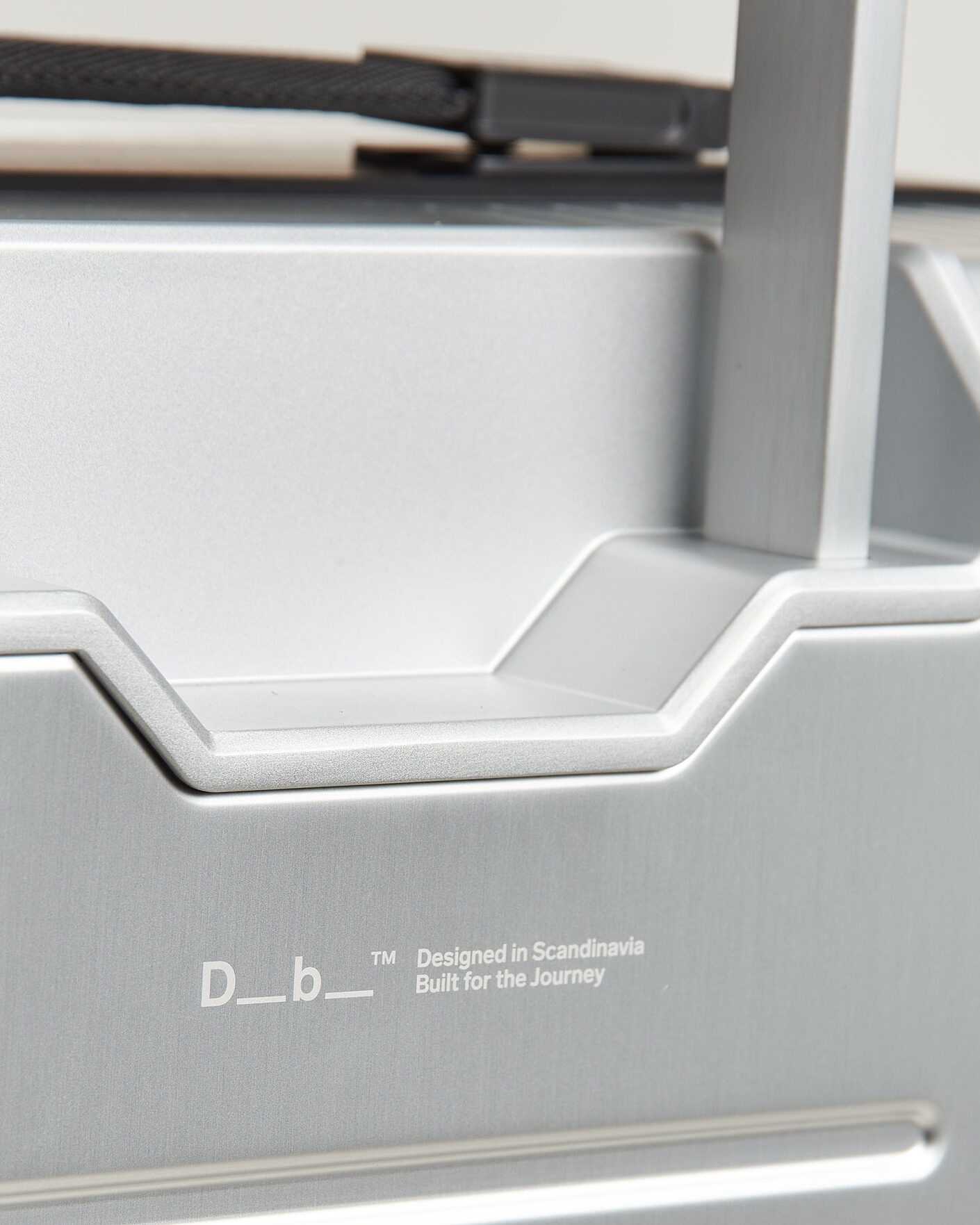 Heren | Tassen | DB | Ramverk Alu Pro Check-In Luggage Medium Silver/Onyx