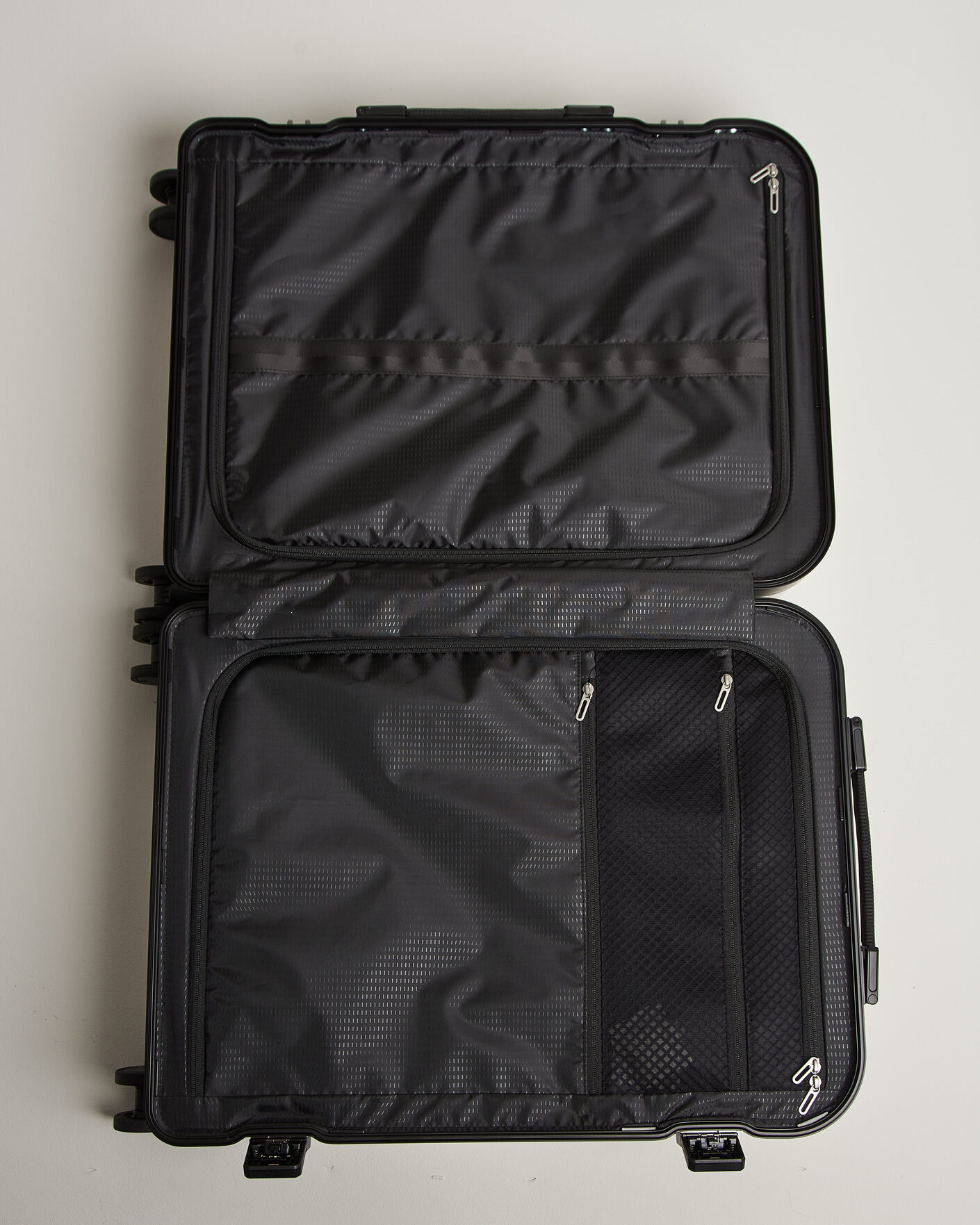 Heren | Tassen | DB | Ramverk Alu Pro Check-In Luggage Medium Silver/Onyx